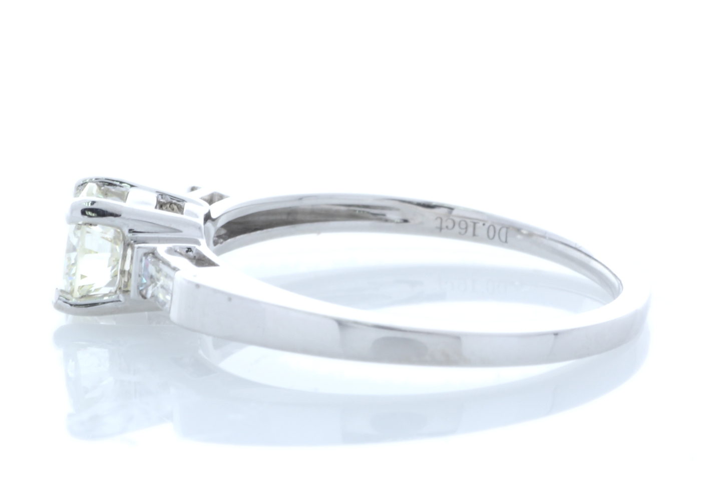 18ct White Gold Baguette Shoulder Set Diamond Ring 0.67 Carats - Image 2 of 5