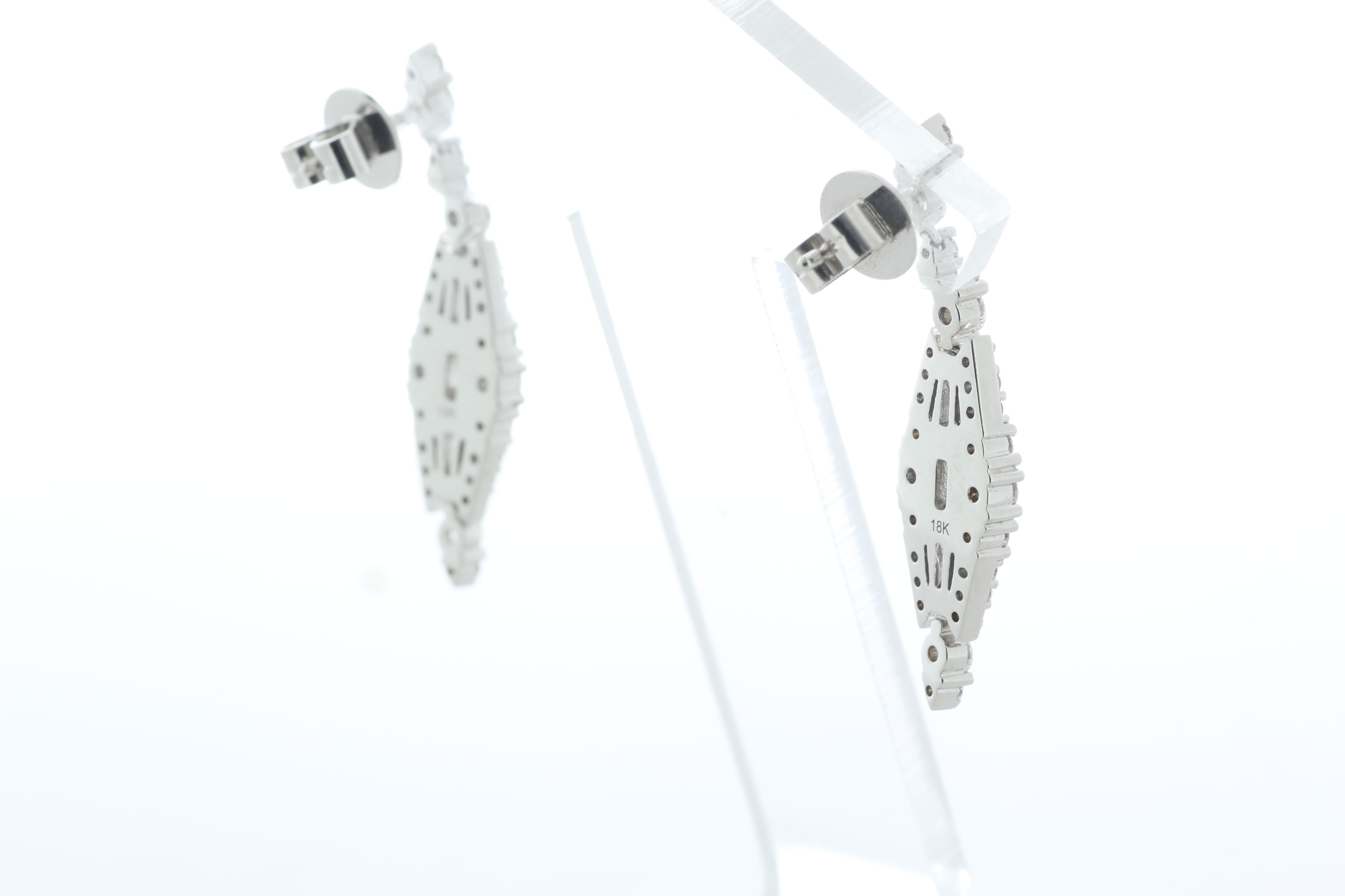 18ct White Gold Diamond Drop Earring 1.75 Carats - Image 2 of 4