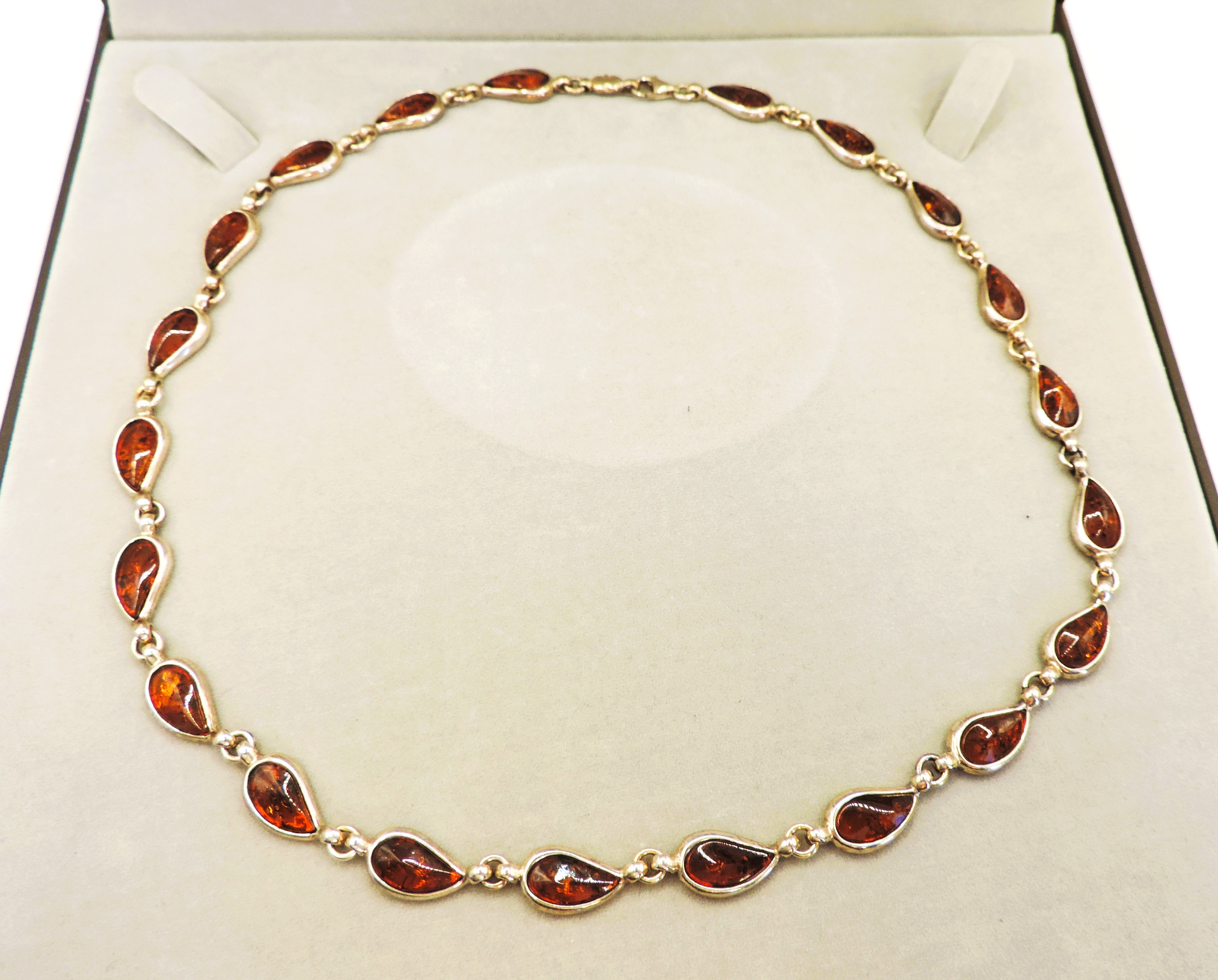 Sterling Silver Amber Necklace With Gift Box - Image 3 of 4