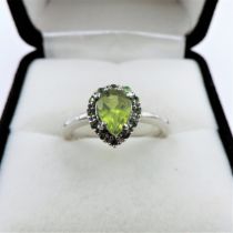 Sterling Silver Peridot Ring 1.8 cts New With Gift Pouch