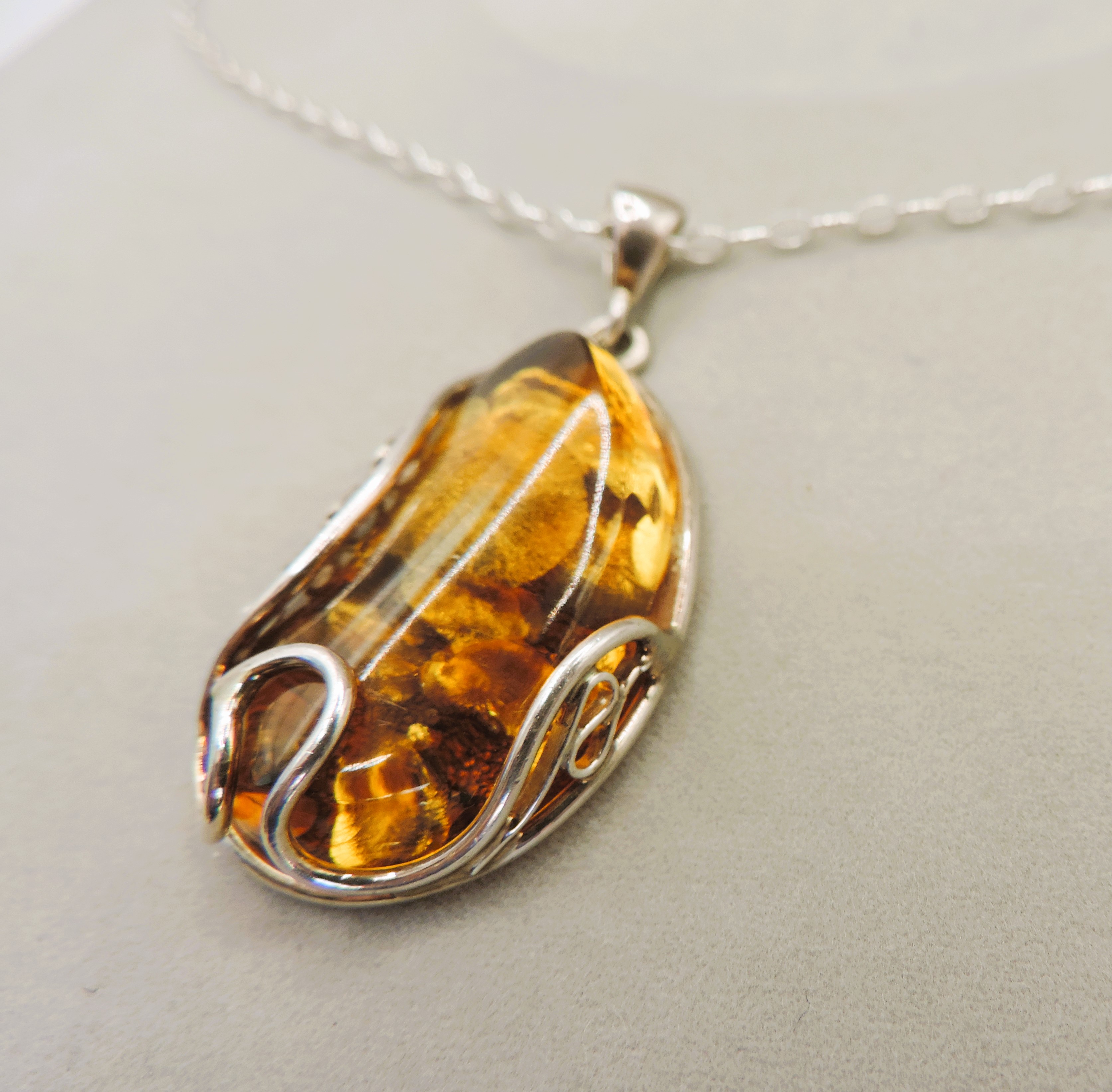 Artisan Sterling Silver Amber Pendant Necklace With Gift Box - Image 3 of 4