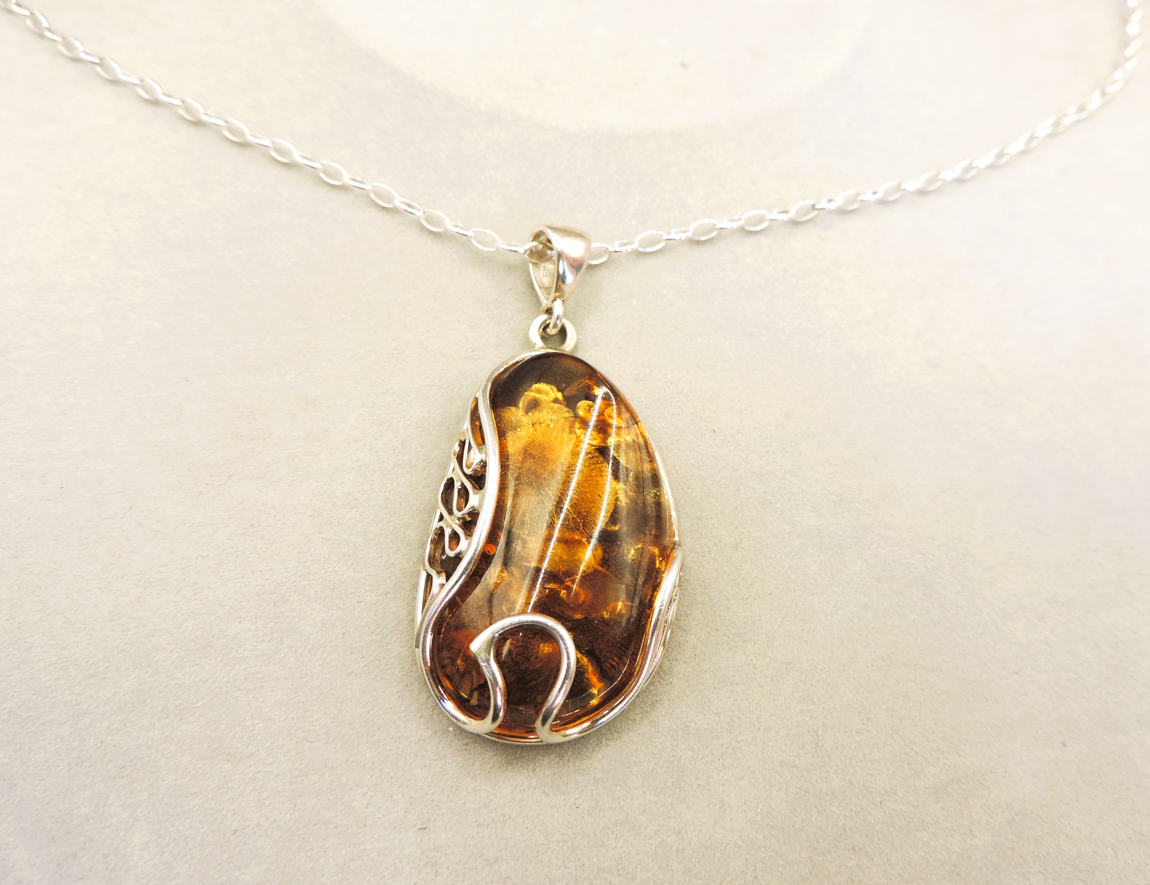 Artisan Sterling Silver Amber Pendant Necklace With Gift Box - Image 4 of 4