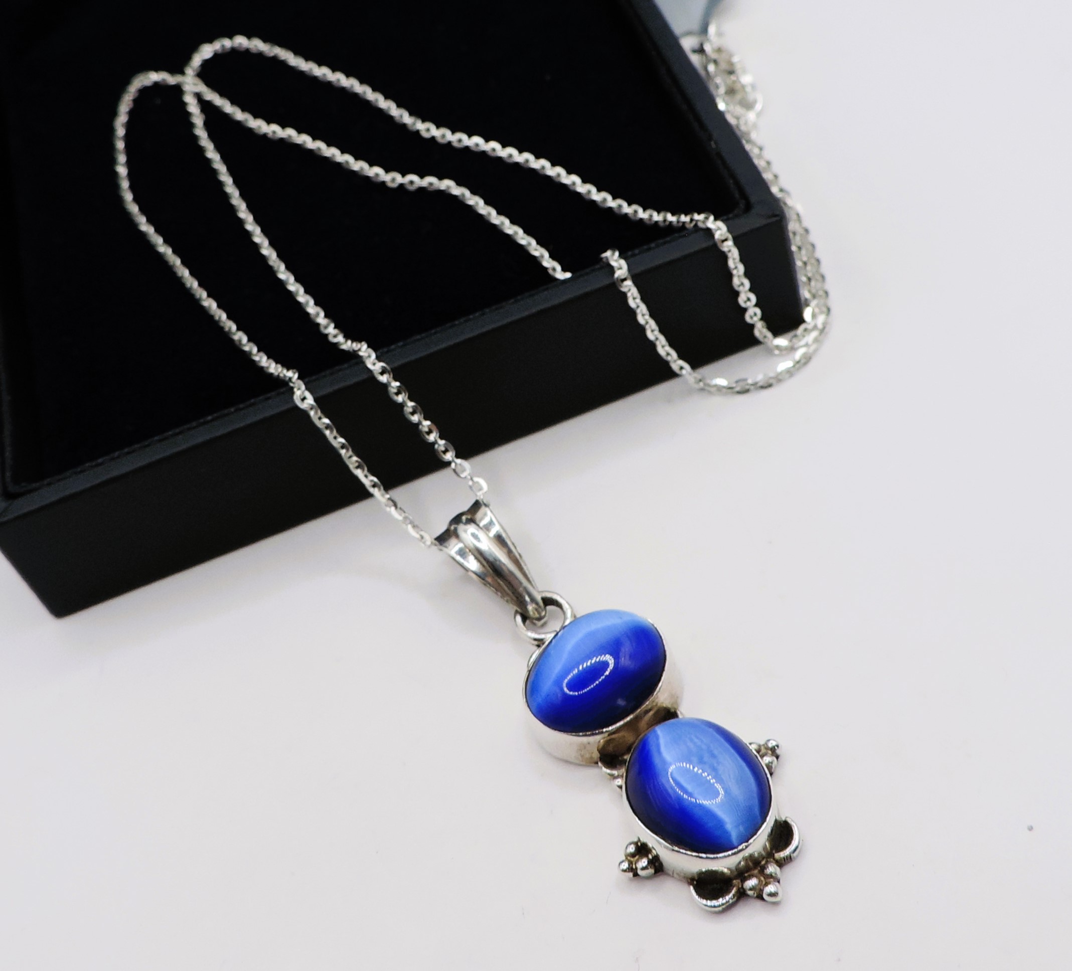 Artisan Sterling Silver Cobalt Blue Cats Eye Pendant Necklace - Image 3 of 4