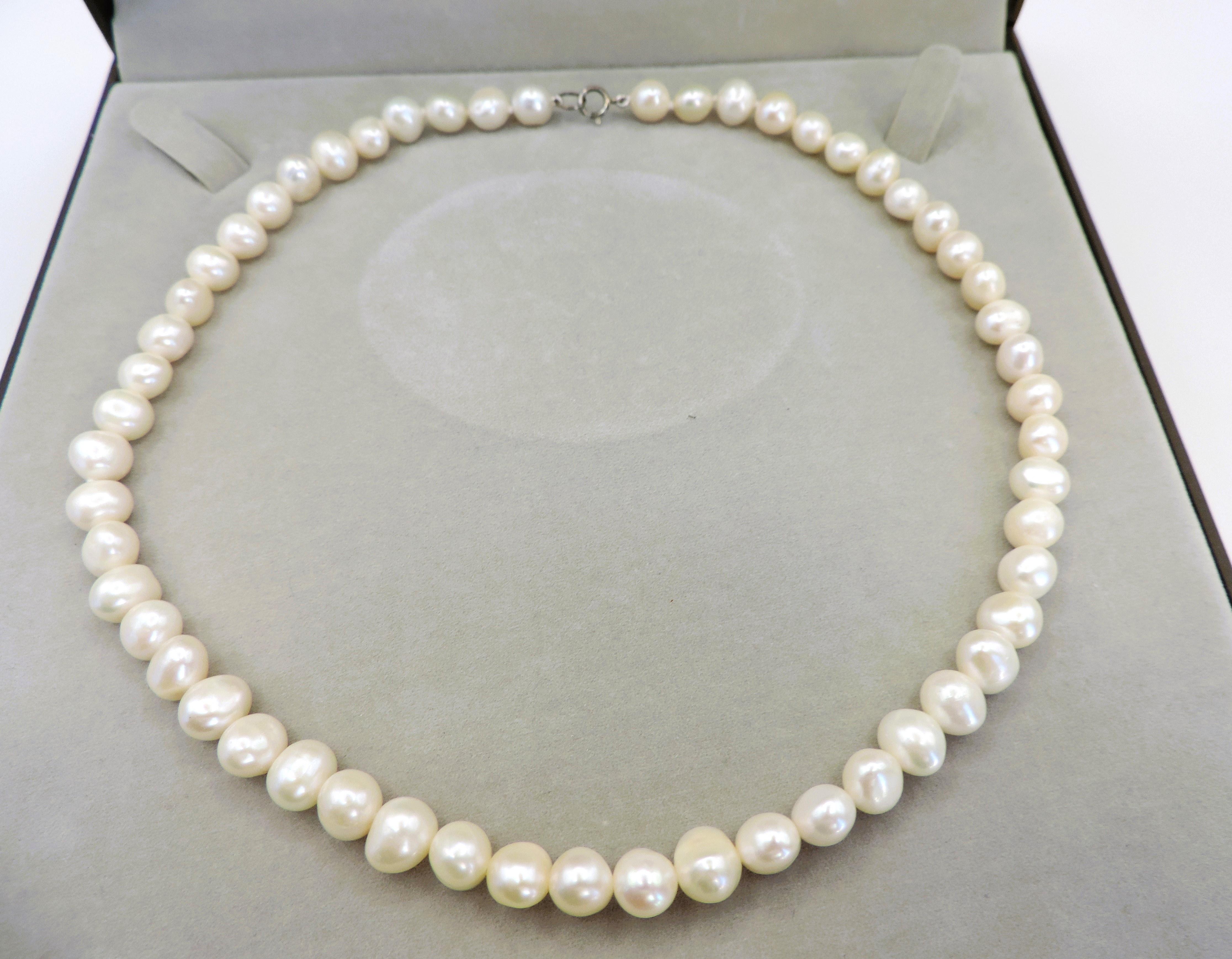 Cultured Pearl Necklace Silver Clasp New With Gift Box - Image 2 of 4