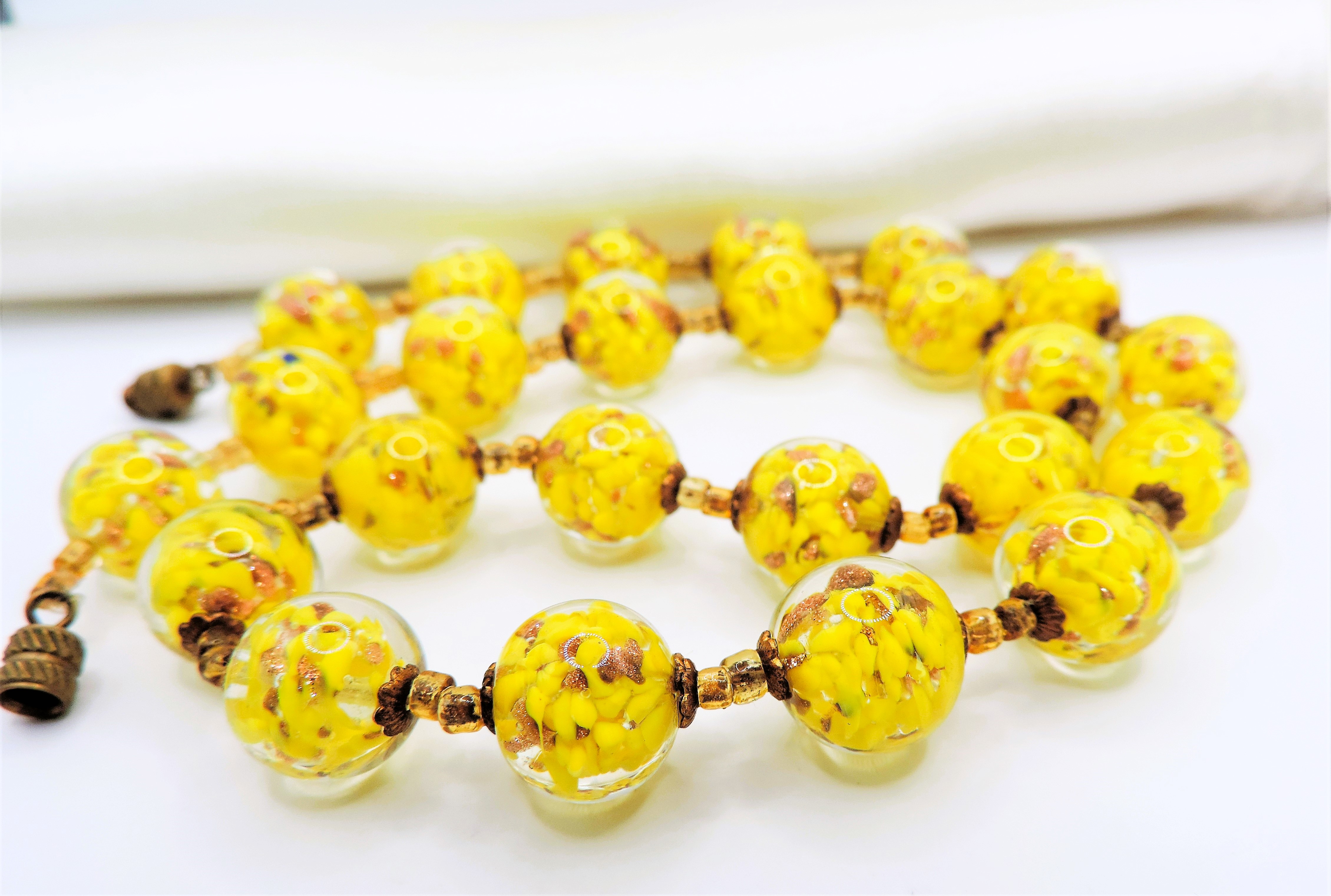 Vintage Murano Glass Bead Necklace With Gold Aventurine - Image 3 of 3