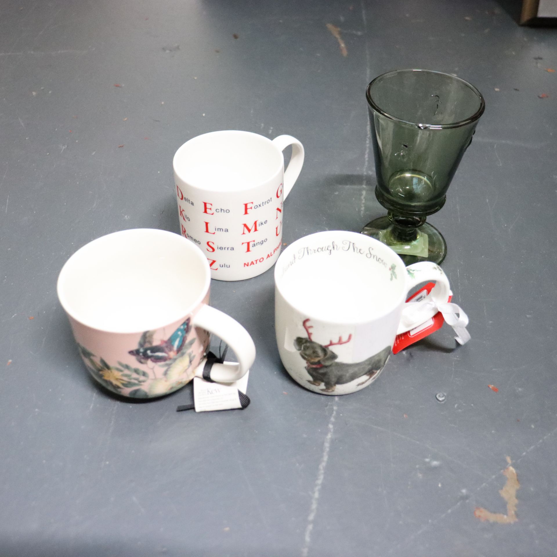 4 Items to Include Mugs By Kew Gardens & Royal Worchester