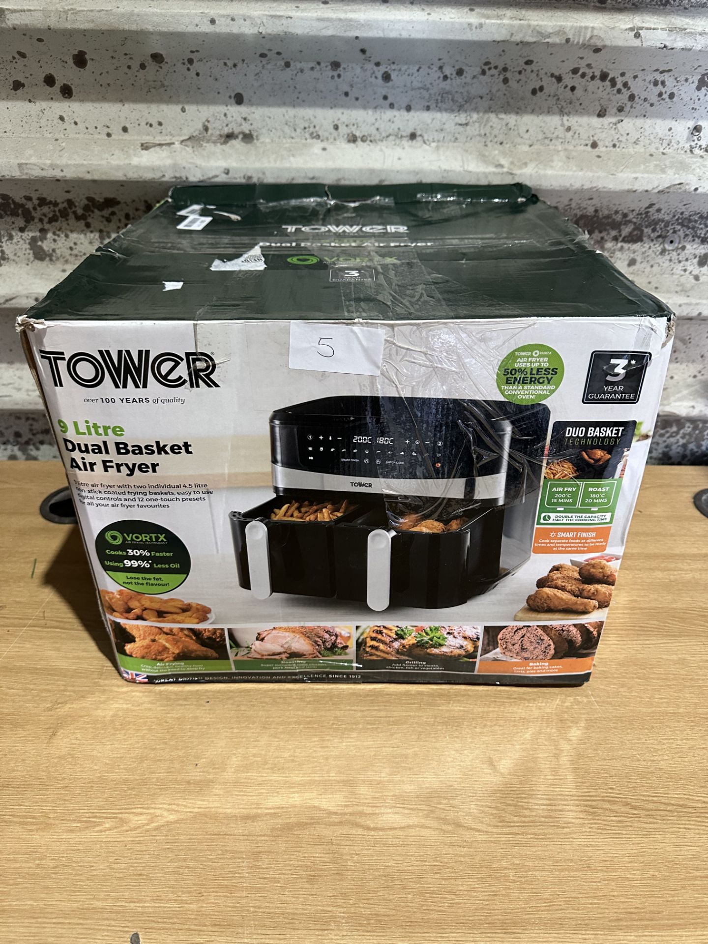 Tower 9L Dual Basket Air Fryer. RRP £200. Grade U