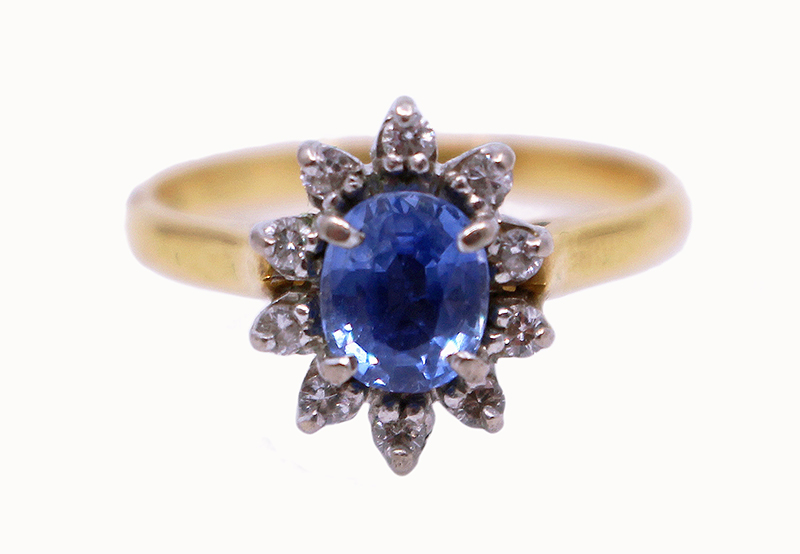 Cornflower Blue Sapphire & Diamond 18 ct. Cluster Ring - Image 2 of 11