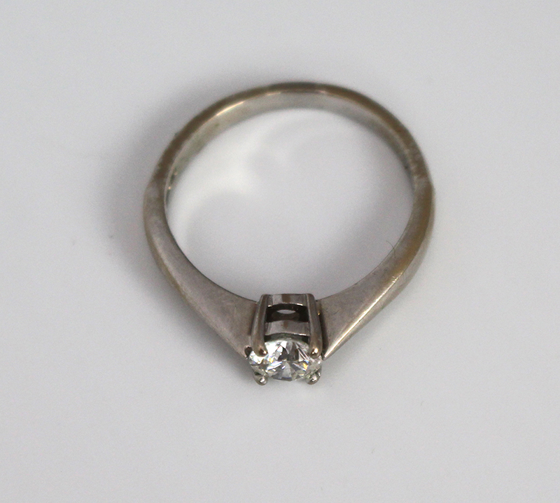 Round Brilliant Cut 0.53 Carat Diamond White Gold Ring - Image 3 of 6