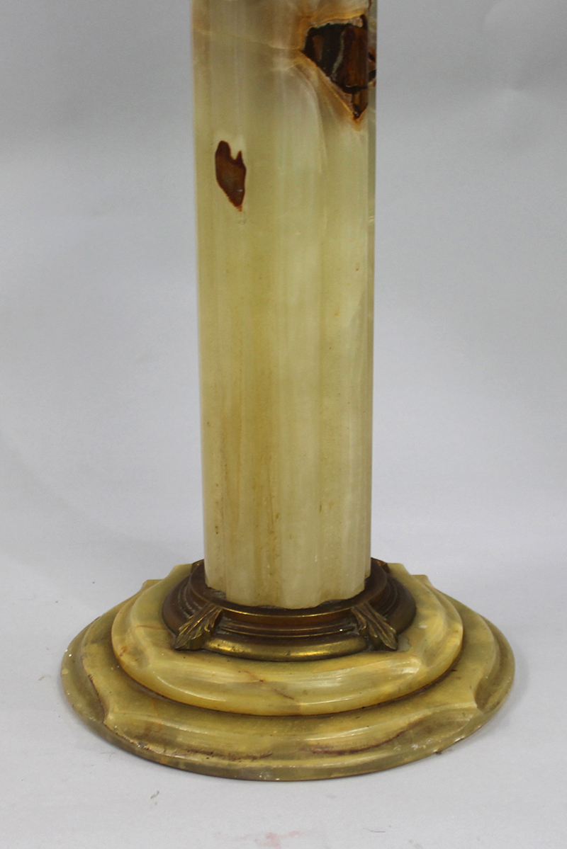 Onyx & Gilt Metal Column Pedestal - Image 4 of 5