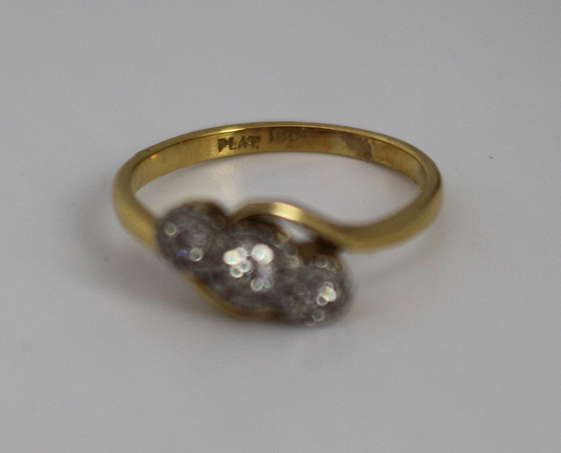 Mid 20th c. Diamond Three Stone 18ct Gold Ring