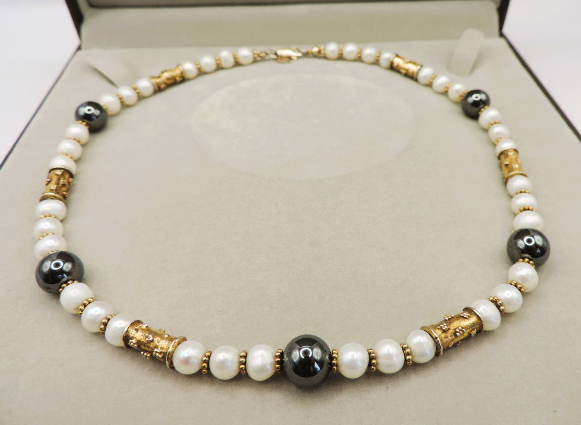 Gold on Silver Cultured Pearl & Bead Necklace with Gift Box - Image 6 of 7