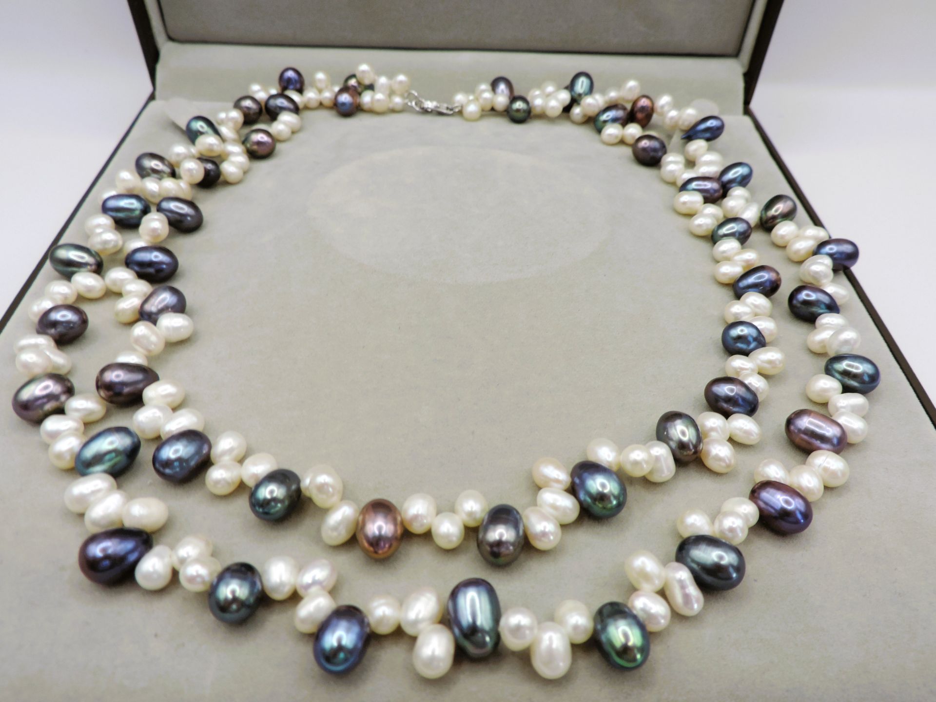 Cultured Pearl Necklace Silver Clasp New with Gift Box - Image 4 of 4