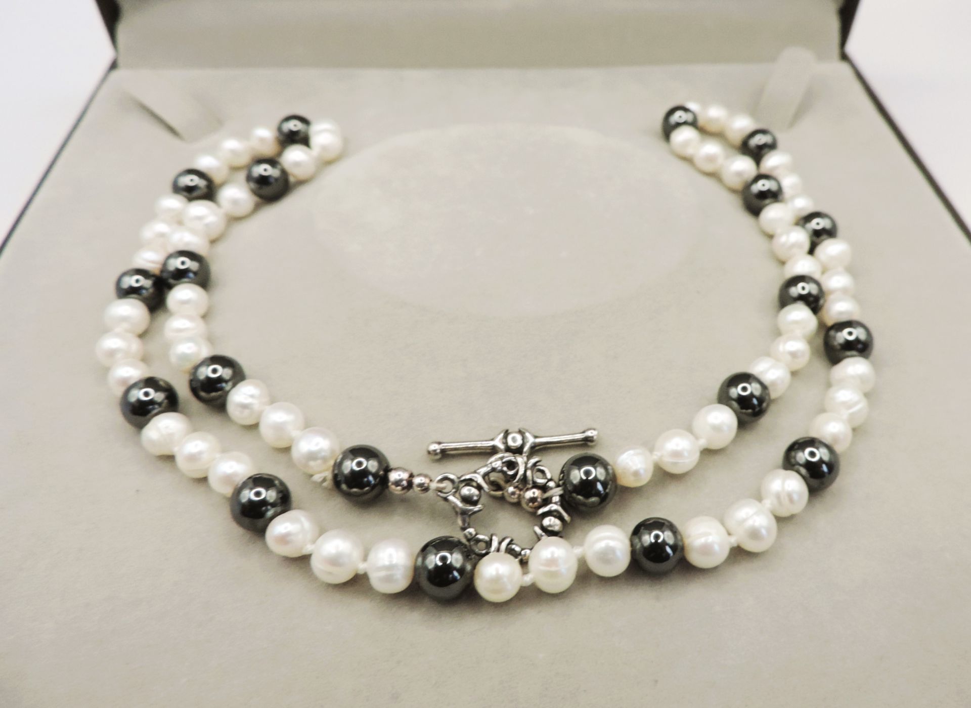 22 Inch Cultured Pearl & Hematite Bead Necklace Silver Clasp New with Gift Box - Image 3 of 5