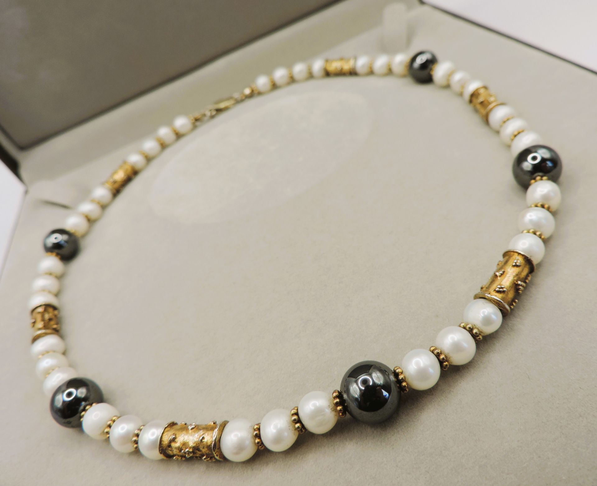 Gold on Silver Cultured Pearl & Bead Necklace with Gift Box - Image 5 of 7