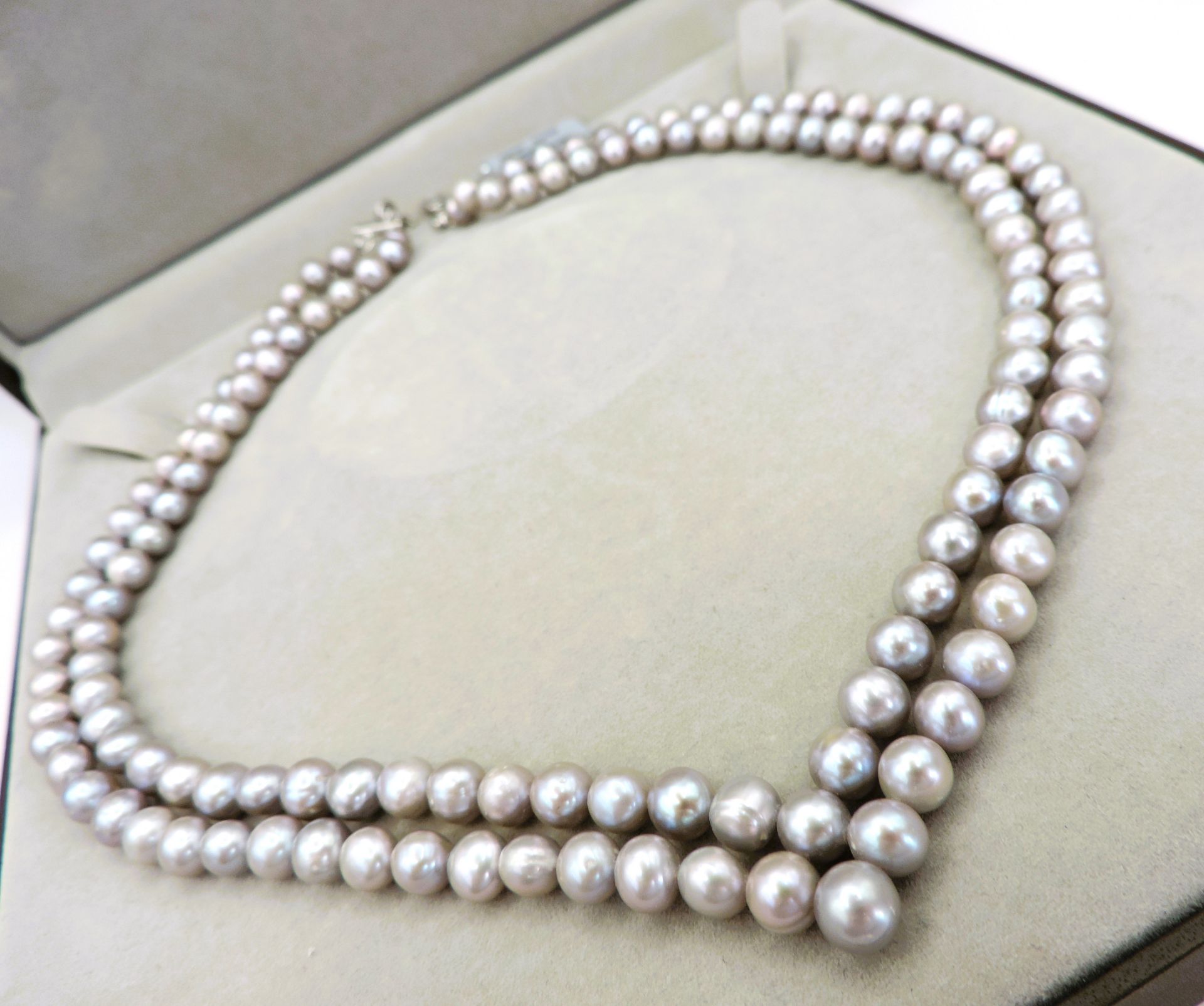 Cultured Pearl Necklace Silver Clasp New with Gift Box RRP £235 - Image 2 of 5