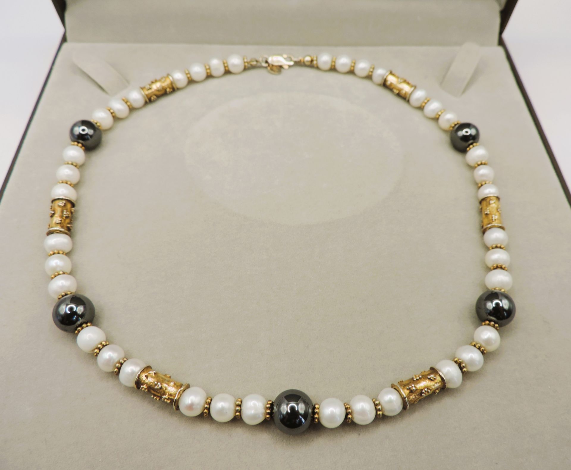 Gold on Silver Cultured Pearl & Bead Necklace with Gift Box - Image 2 of 7