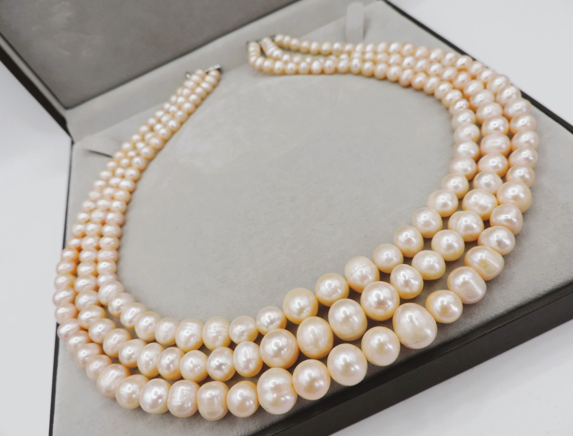 Champagne Cultured Pearl Necklace New with Gift Box - Image 3 of 6