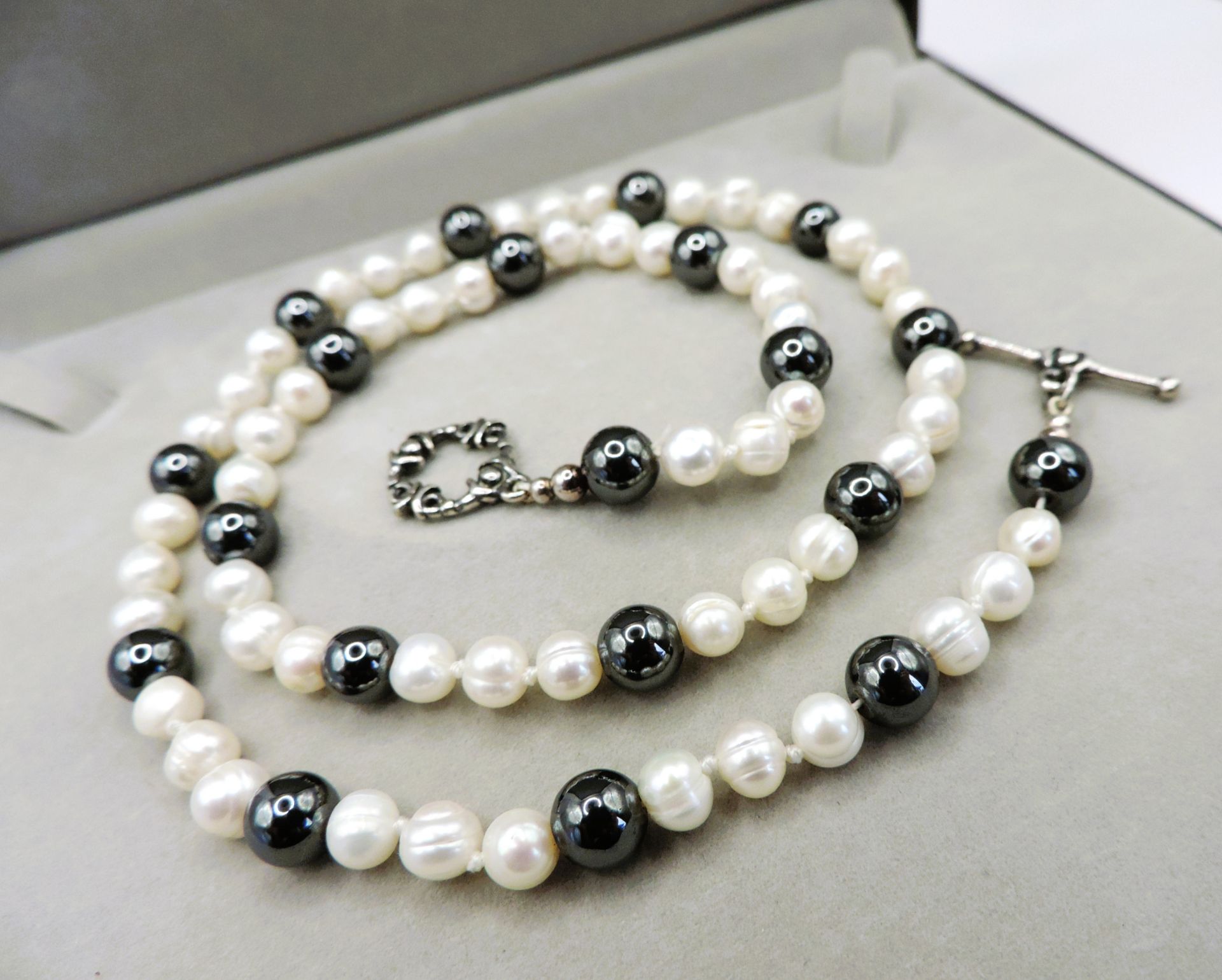 22 Inch Cultured Pearl & Hematite Bead Necklace Silver Clasp New with Gift Box - Image 2 of 5