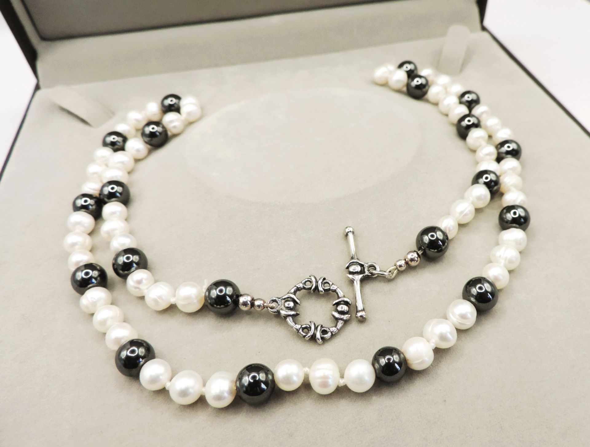 22 Inch Cultured Pearl & Hematite Bead Necklace Silver Clasp New with Gift Box - Image 5 of 5