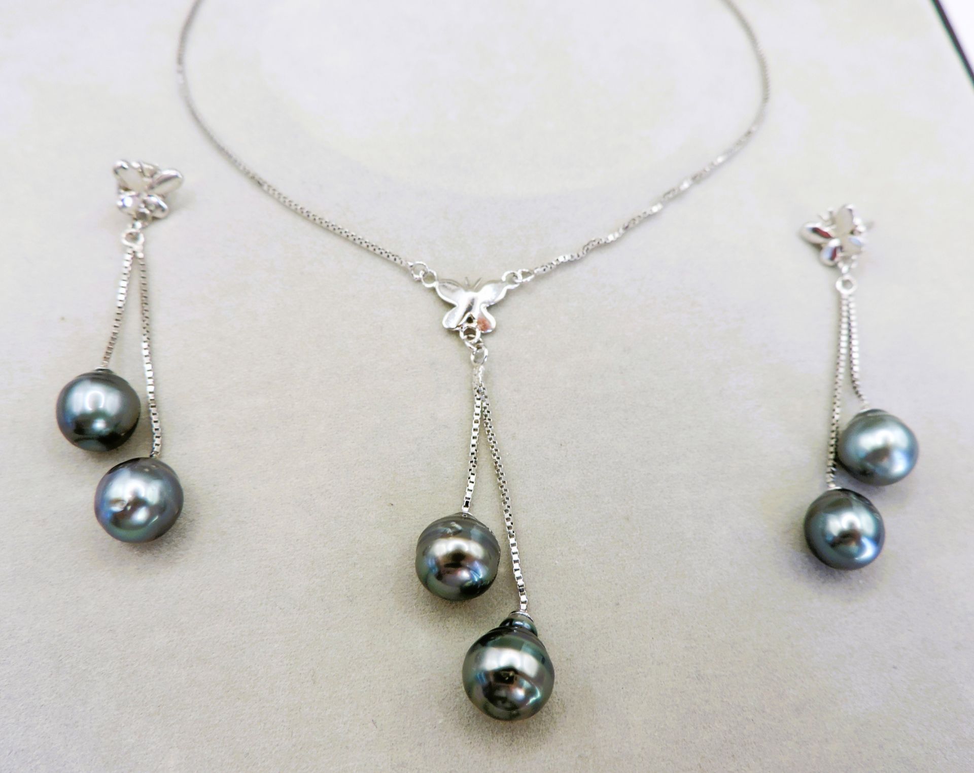 Sterling Silver Cultured Peal Necklace and Earring Set New with Gift Box - Image 2 of 5