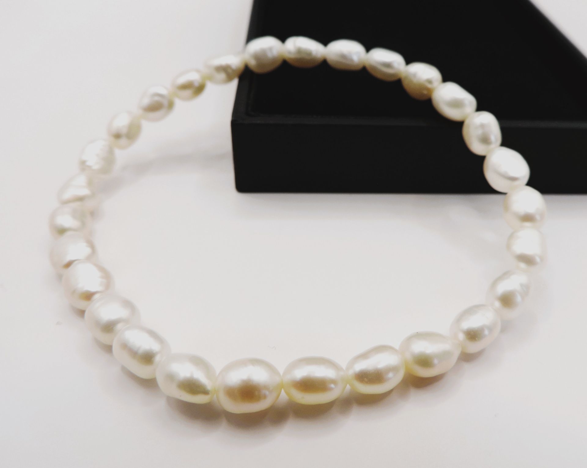 7mm Baroque Cultured Pearl Expandable Bracelet New with Gift Pouch - Image 2 of 2