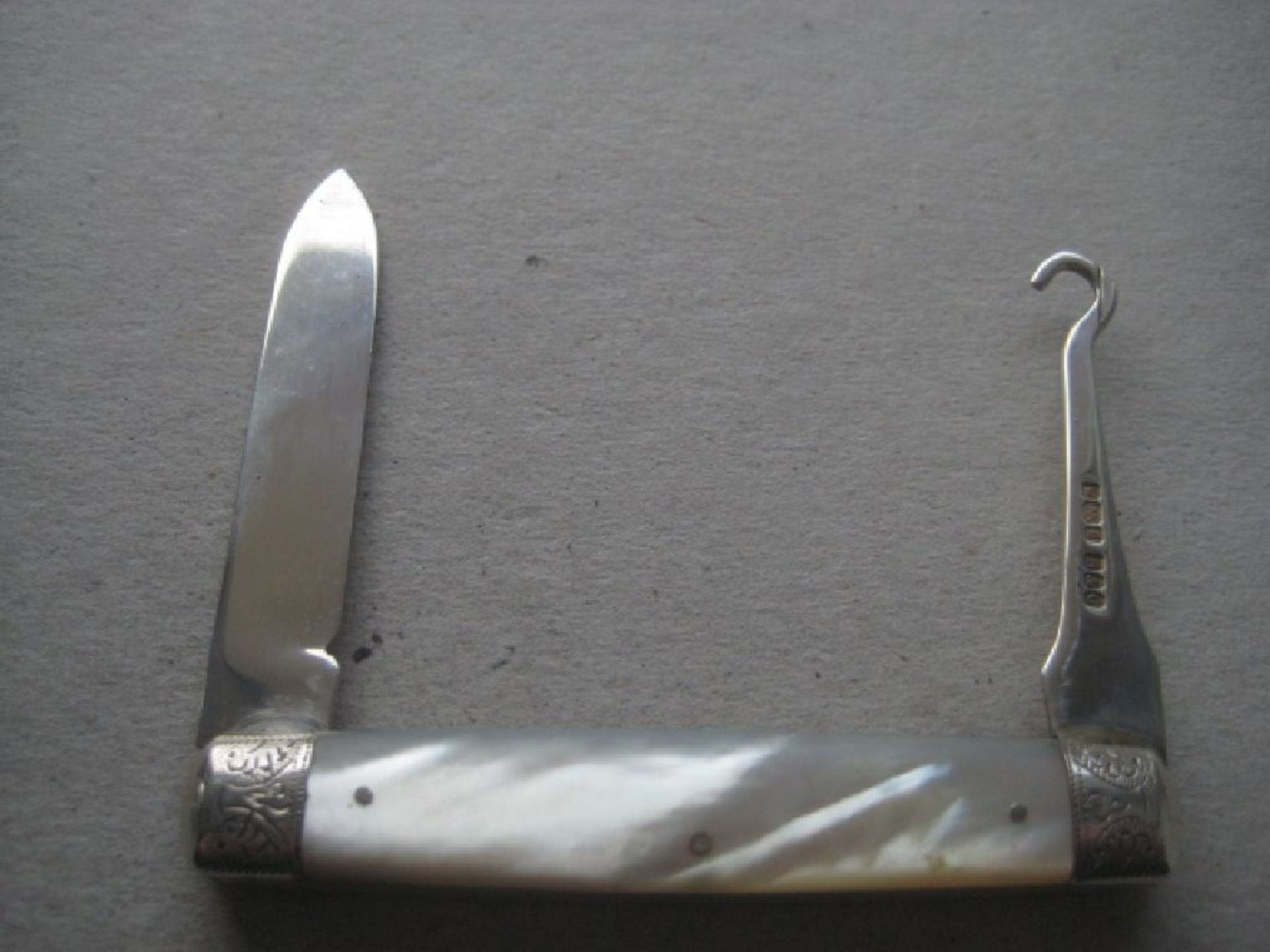 Rare Edwardian Mother of Hafted Silver Bladed Folding Fruit Knife - Image 2 of 12