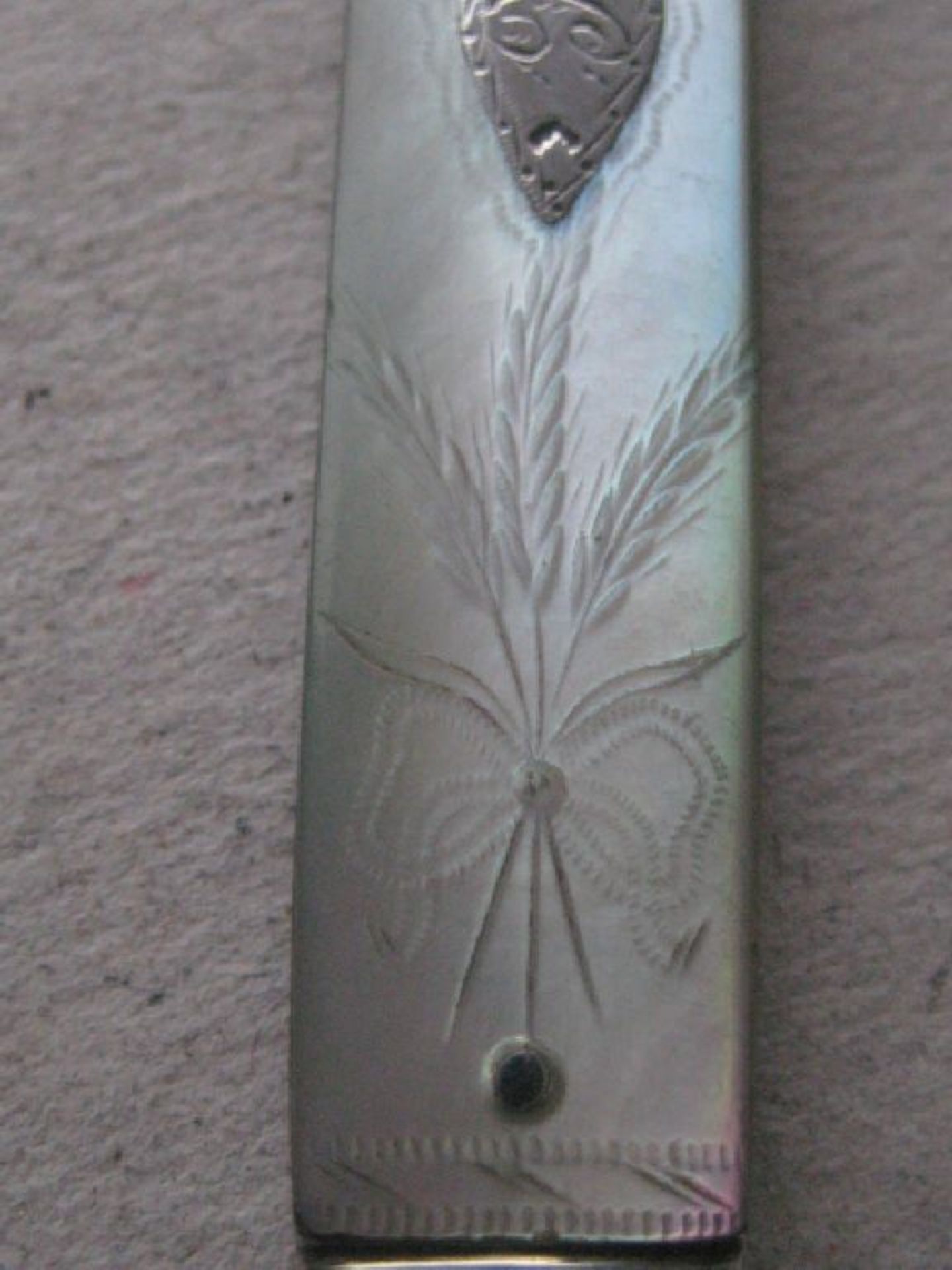 Rare George III Mother of Pearl Hafted Silver Bladed Folding Fruit Knife and Folding Fork, Cased - Image 5 of 10
