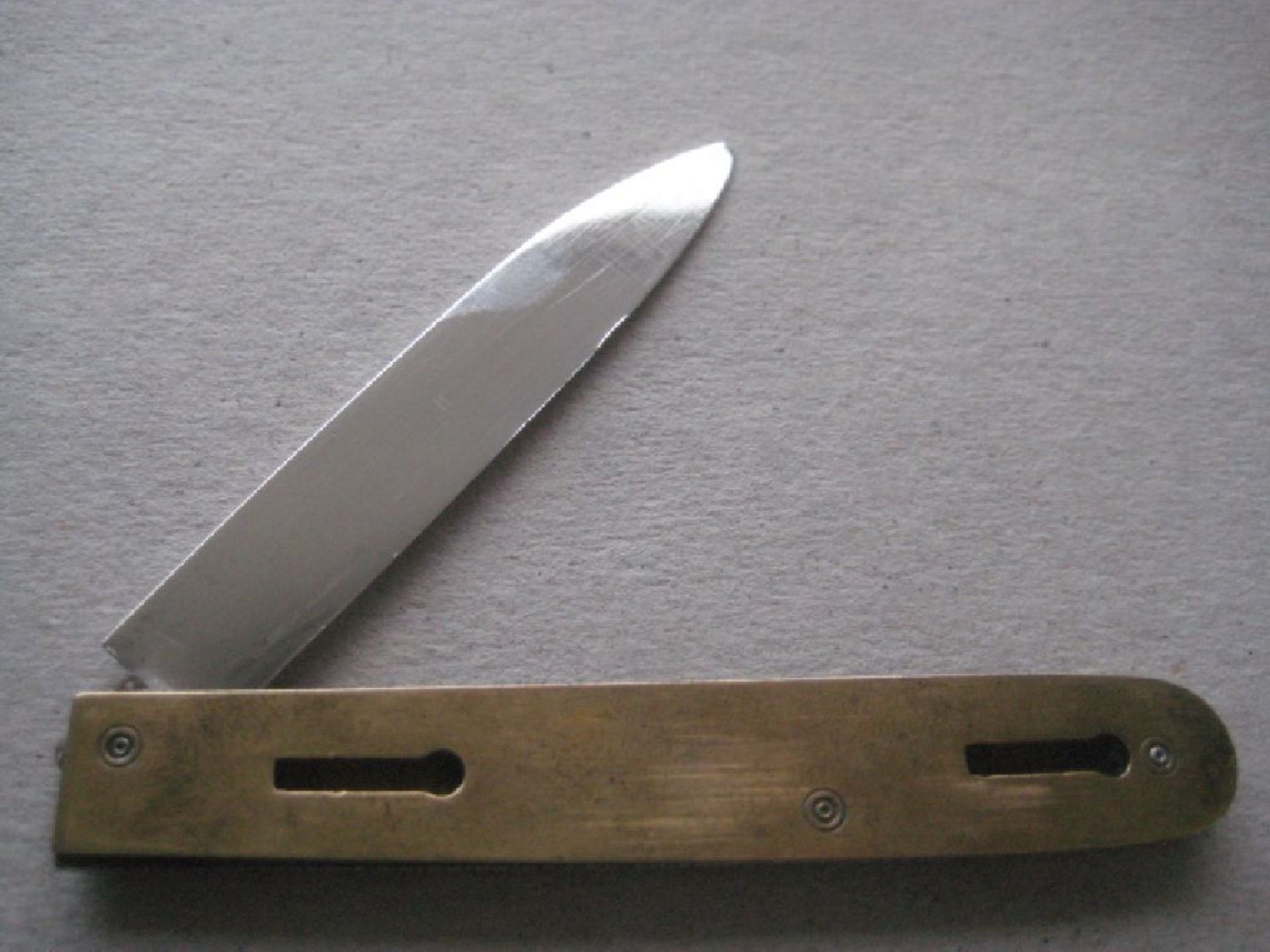 George IV Mother of Pearl Hafted Slotting Silver Bladed Folding Fruit Knife and Fork - Image 12 of 17