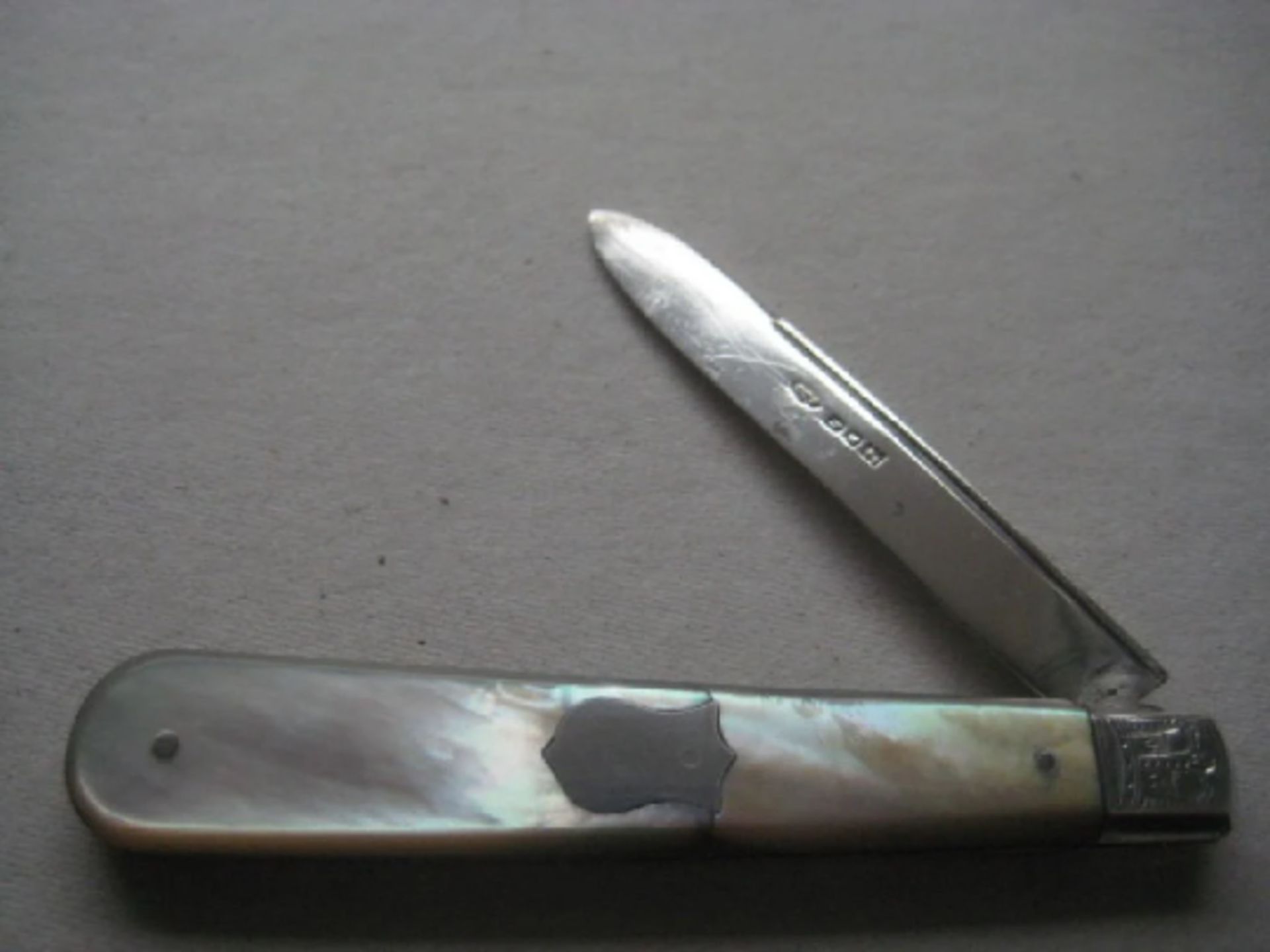 Rare London Hallmarked Edwardian Mother of Pearl Hafted Silver Bladed Folding Fruit Knife