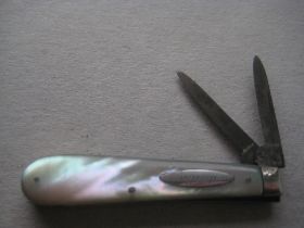 George IV Mother of Pearl Hafted Silver Mounted Twin Bladed Penknife