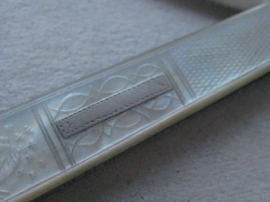 William IV Beehive Decorated Mother of Pearl Hafted Silver Bladed Folding Fruit Knife - Image 5 of 10