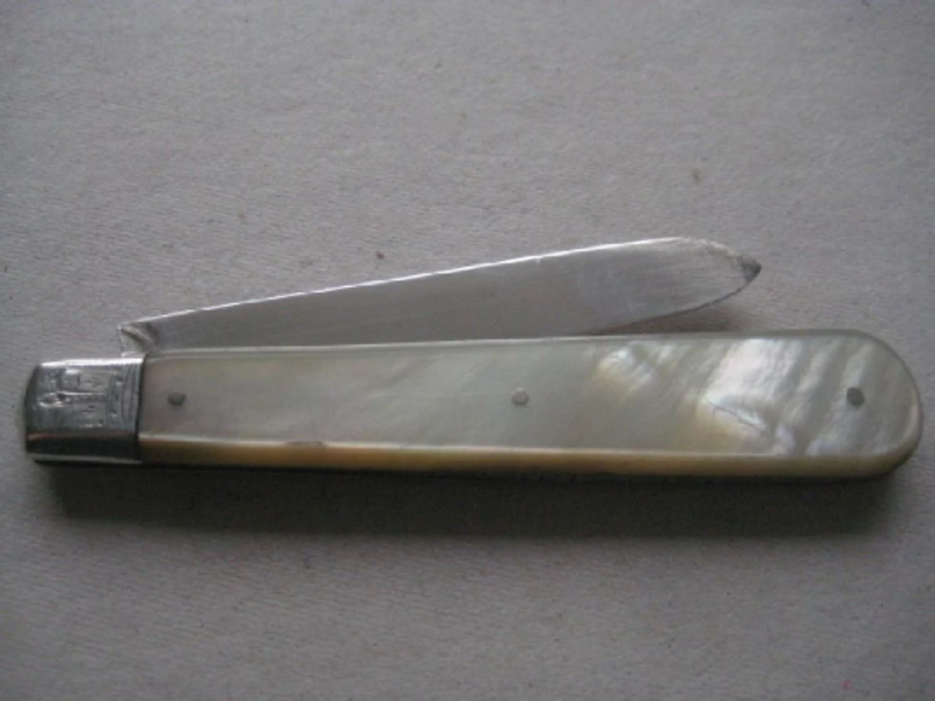 Rare London Hallmarked Edwardian Mother of Pearl Hafted Silver Bladed Folding Fruit Knife - Image 8 of 8
