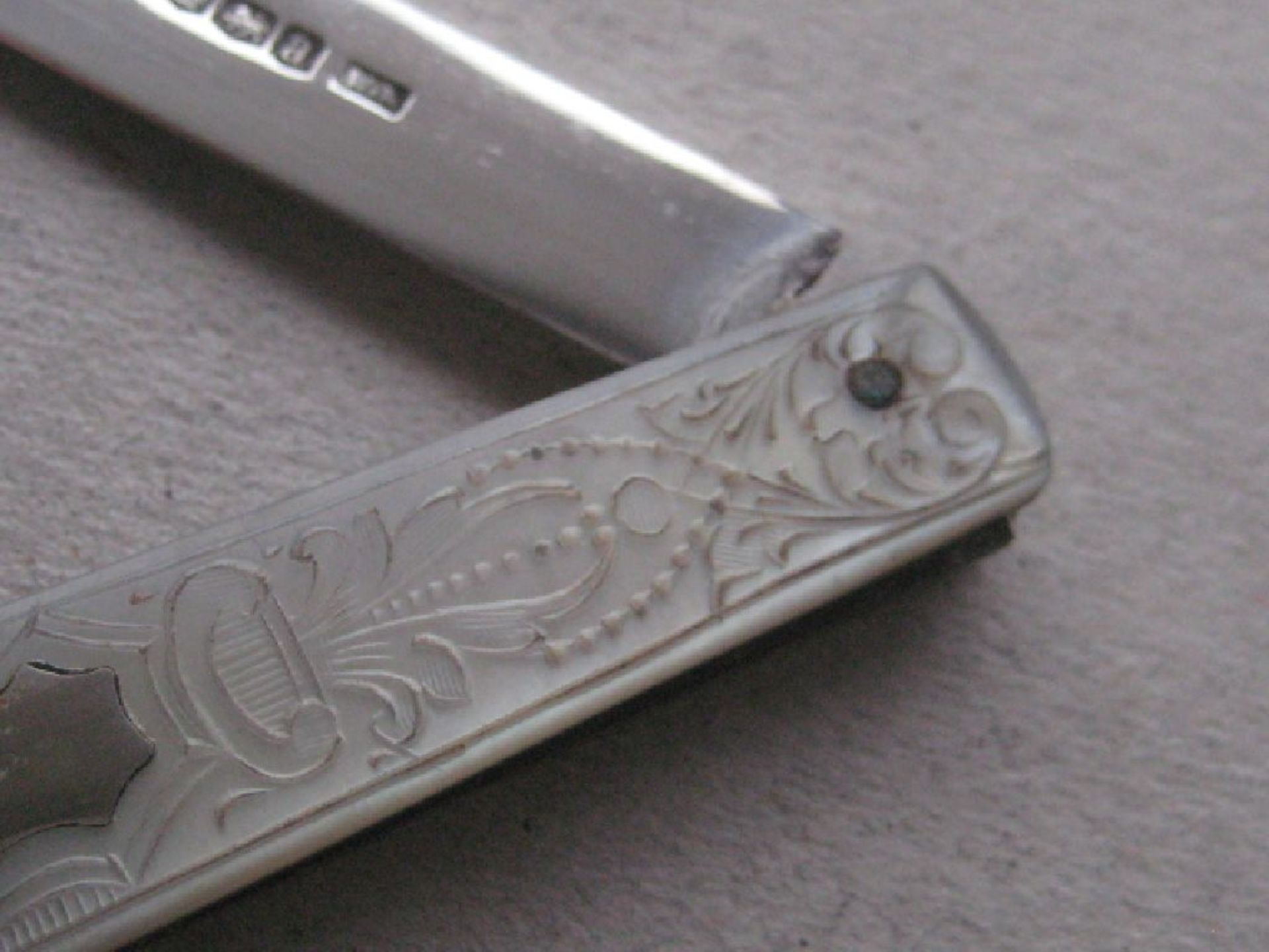 George V Mother of Pearl Hafted Silver Bladed Folding Fruit Knife - Image 4 of 9