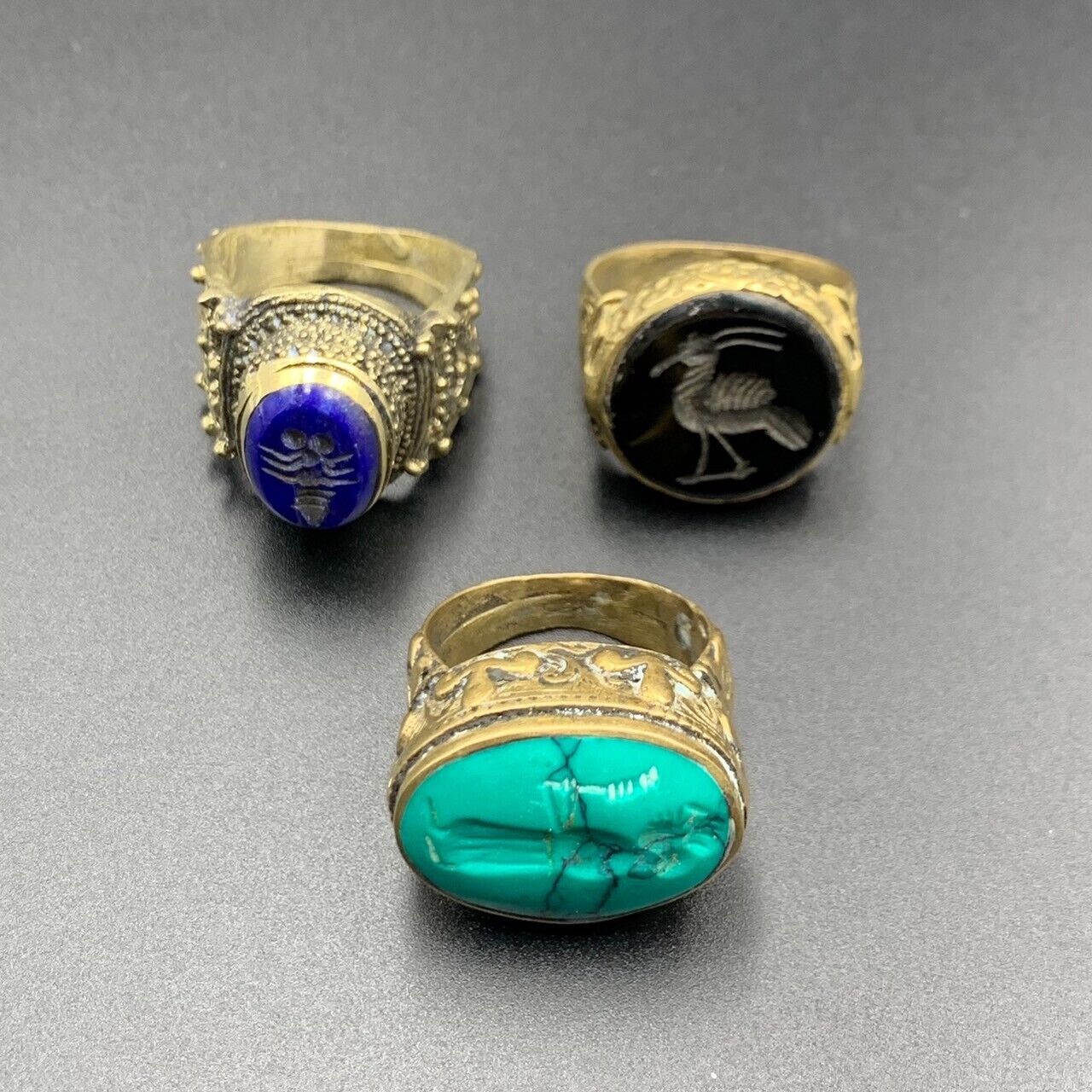 Near Eastern 3 Piece Antique Lapis Lazuli, Howalite & Black Onyx Bronze Rings - Image 2 of 8