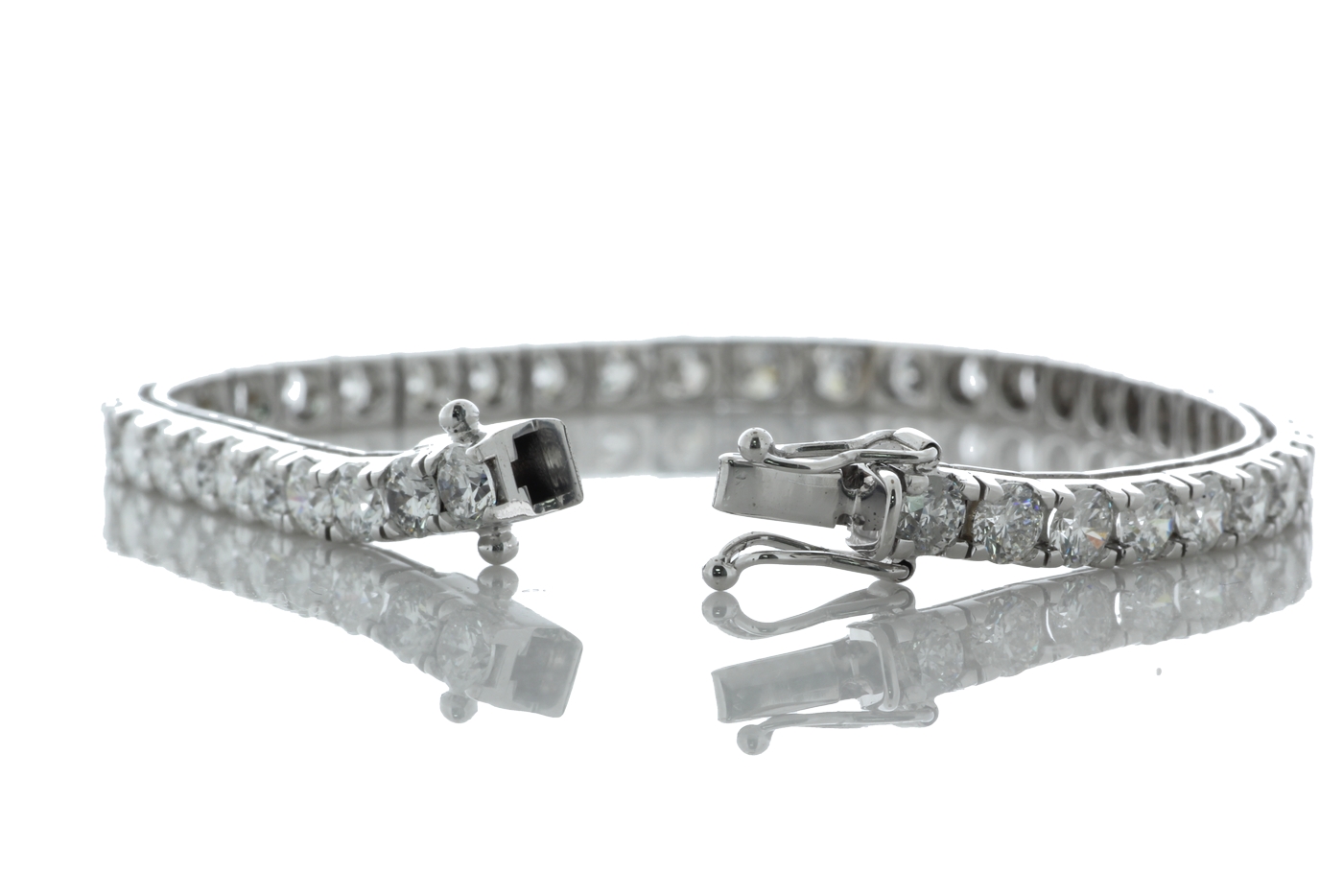 18ct White Gold Tennis Diamond Bracelet 8.81 Carats - Image 4 of 4