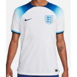 England 2022 - 2023 Football Shirt - M