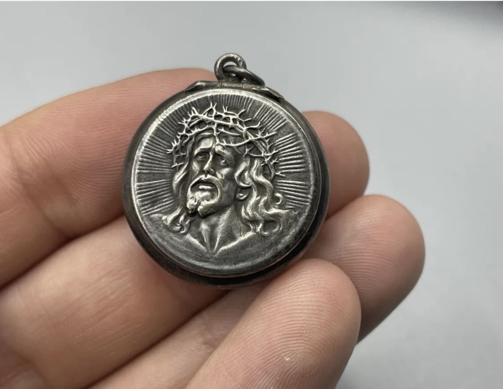 Vintage Jesus Pill Box Pendant Unmarked Silver Crucifixion Crown Thorn Christian