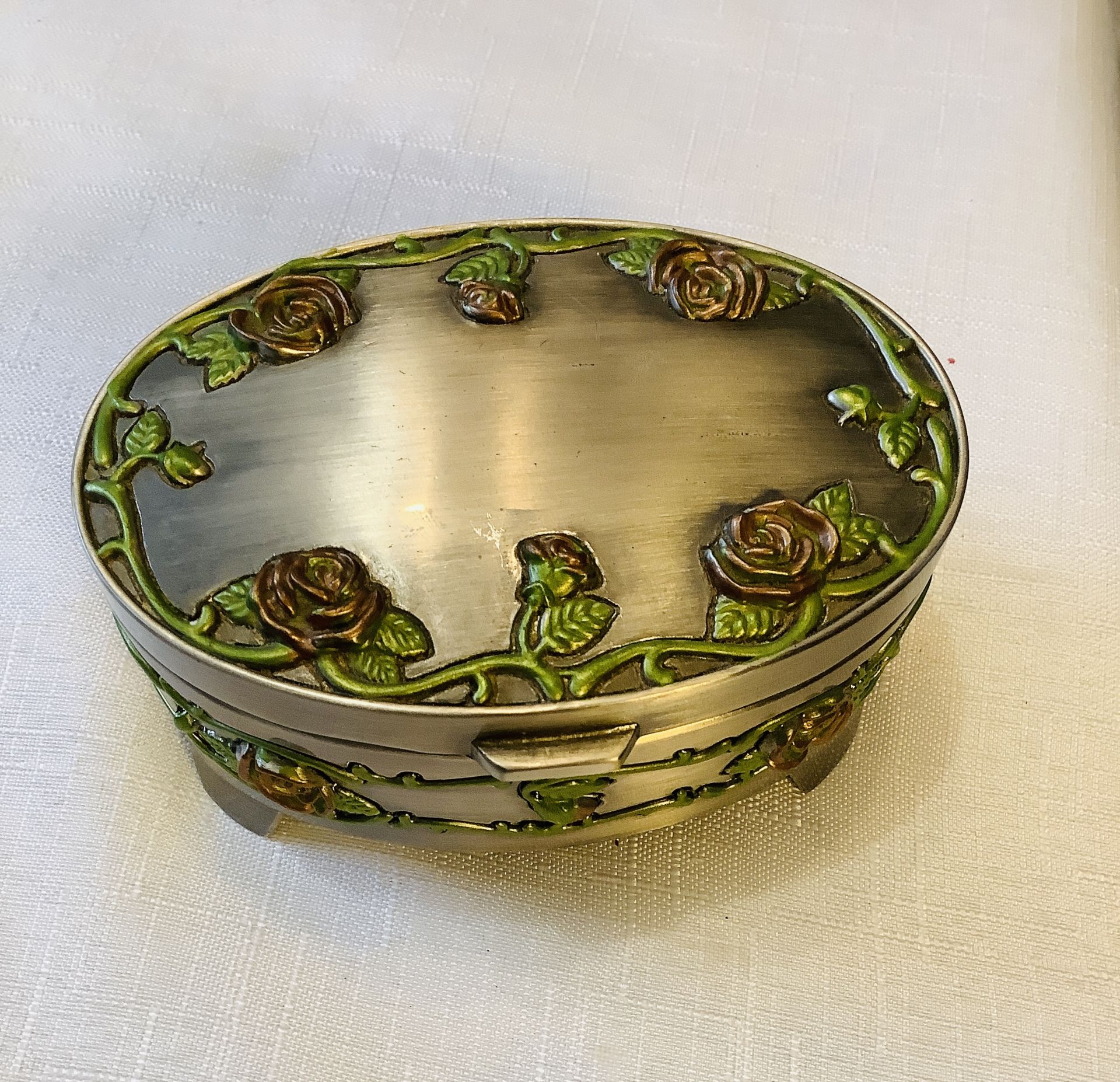 Vintage Oval Silver Plated and Enamel Floral Trinket/ Jewellery Box L10.5cm H5cm - Bild 3 aus 6