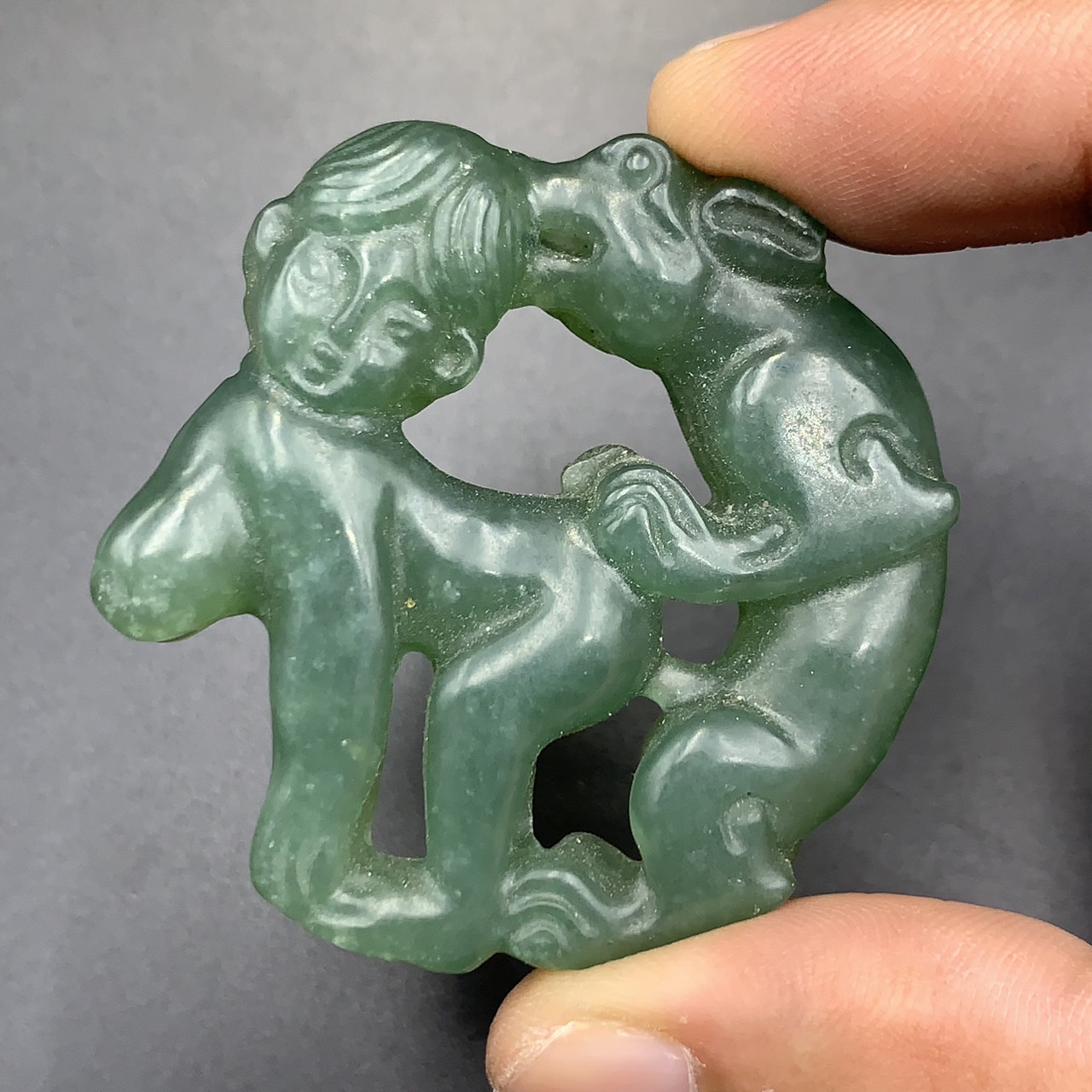 VBY-600, Wonderful Hand Carved Vintage Chinese Green Jade. - Image 4 of 4