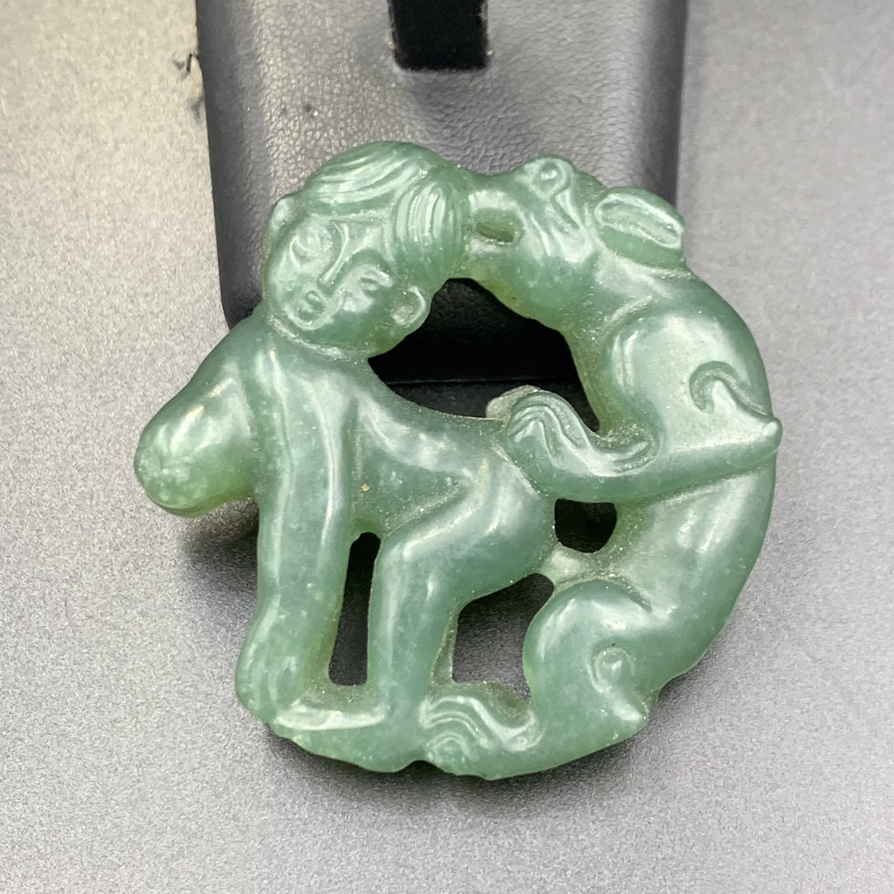 VBY-600, Wonderful Hand Carved Vintage Chinese Green Jade.