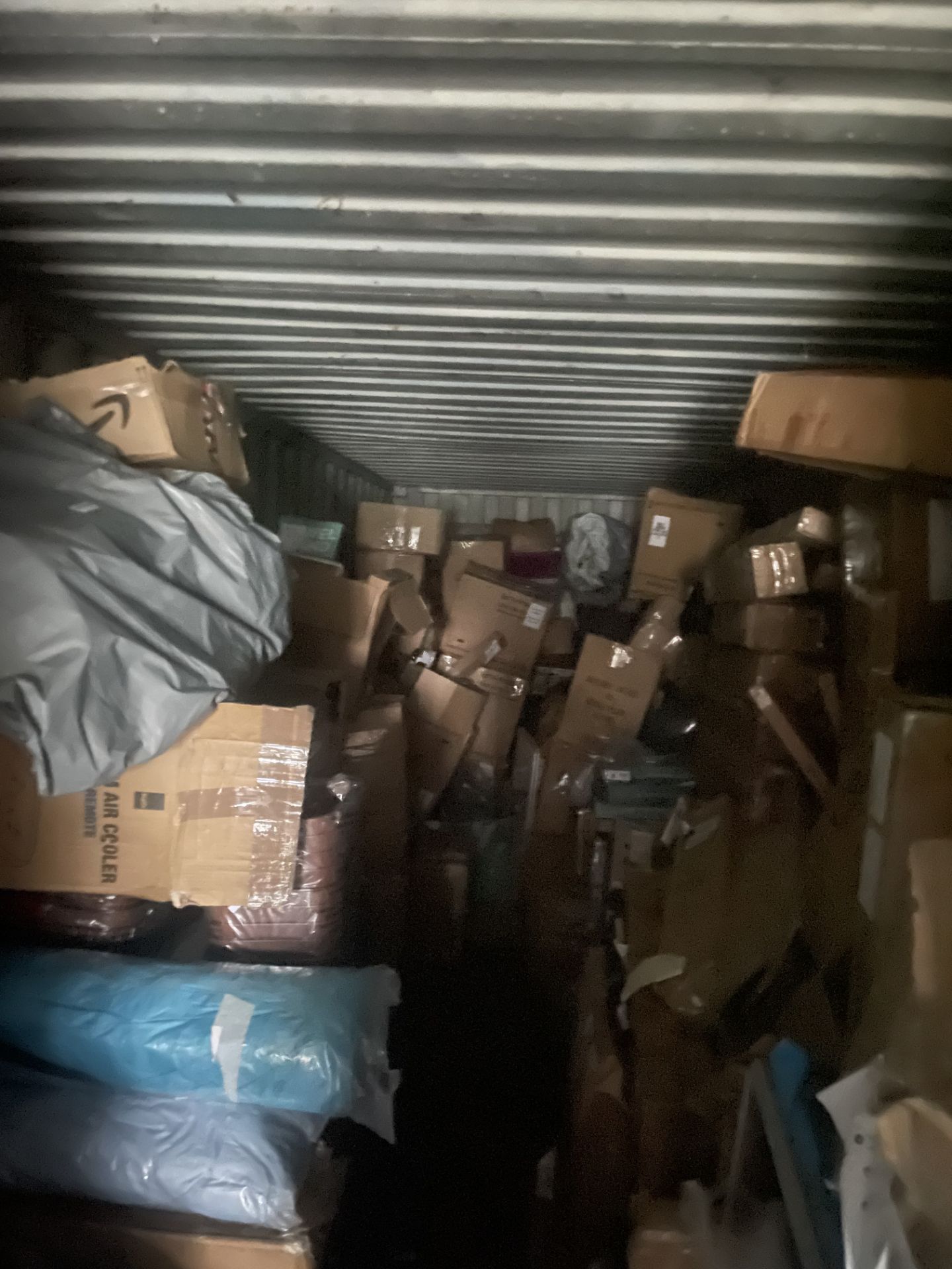Wholesale Job Lot of Amazon Customer Returns, 40ft Container of Products with over £50,000 RRP - Image 4 of 10