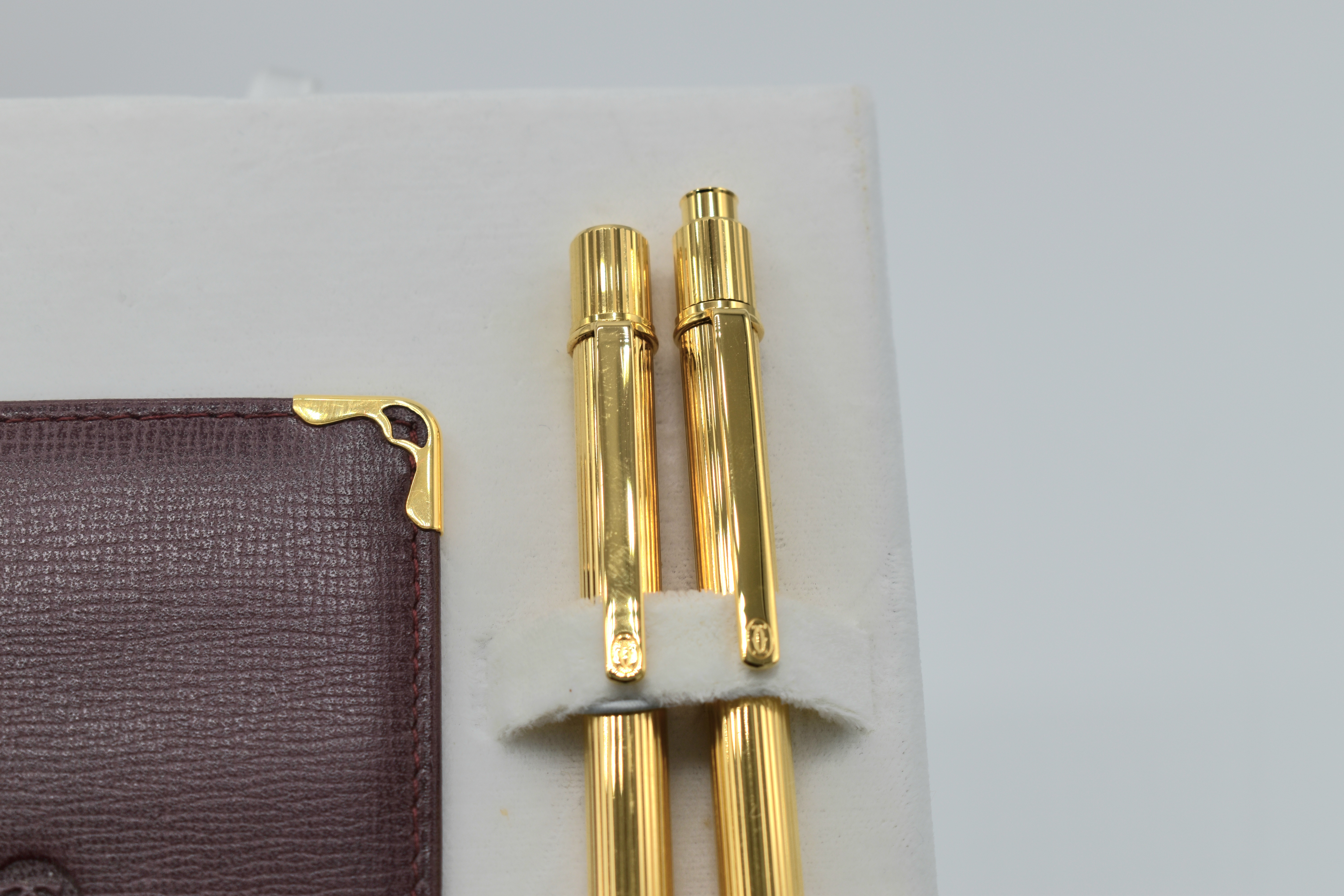 Brand New - Cartier - Rare - Cartier Must II Gold Plated Ballpoint, Lead Pencil and Leather Walle... - Image 7 of 11