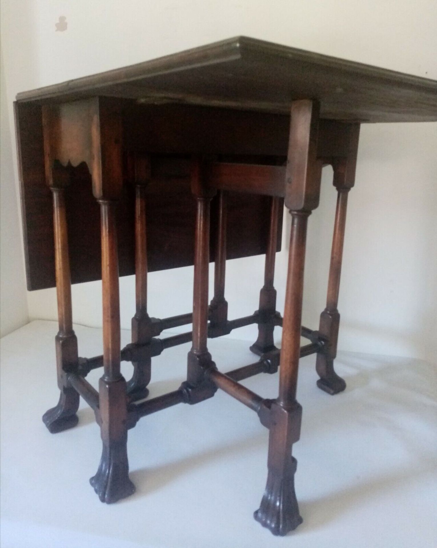 Small George lll Mahogany Spider Leg Gatefold Table With Grabanza Feet. - Image 4 of 4