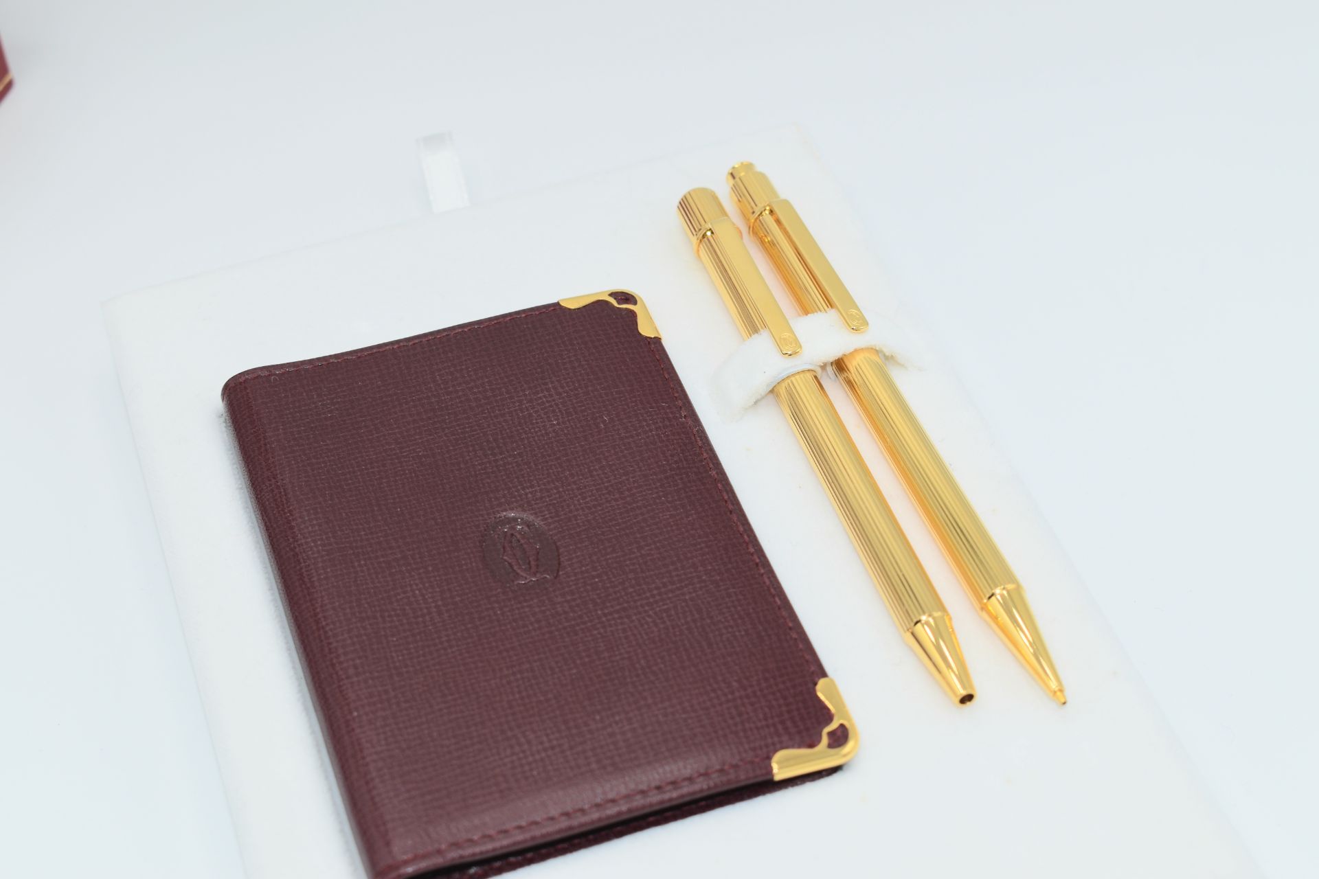 Brand New - Cartier - Rare - Cartier Must II Gold Plated Ballpoint, Lead Pencil and Leather Walle... - Image 5 of 11