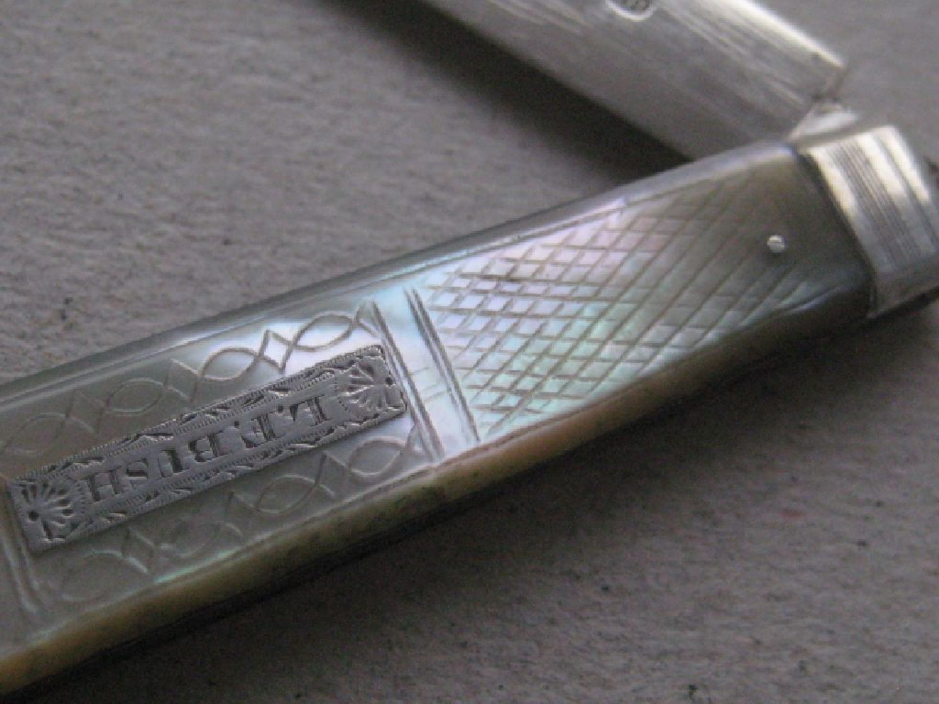 George IV Mother of Pearl Hafted Silver Bladed Folding Fruit Knife - Image 4 of 11