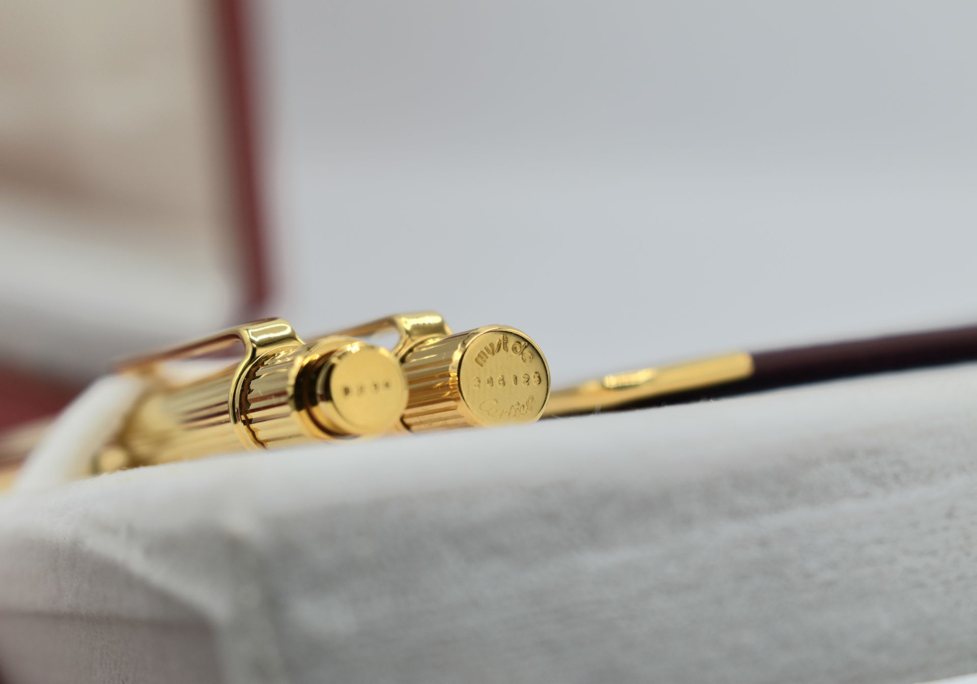 Brand New - Cartier - Rare - Cartier Must II Gold Plated Ballpoint, Lead Pencil and Leather Walle... - Image 8 of 11