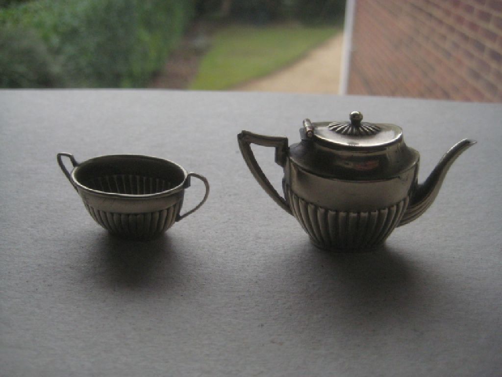 Antique Silver Plated EPNS Miniature Teapot and Sugar Bowl - Image 2 of 8