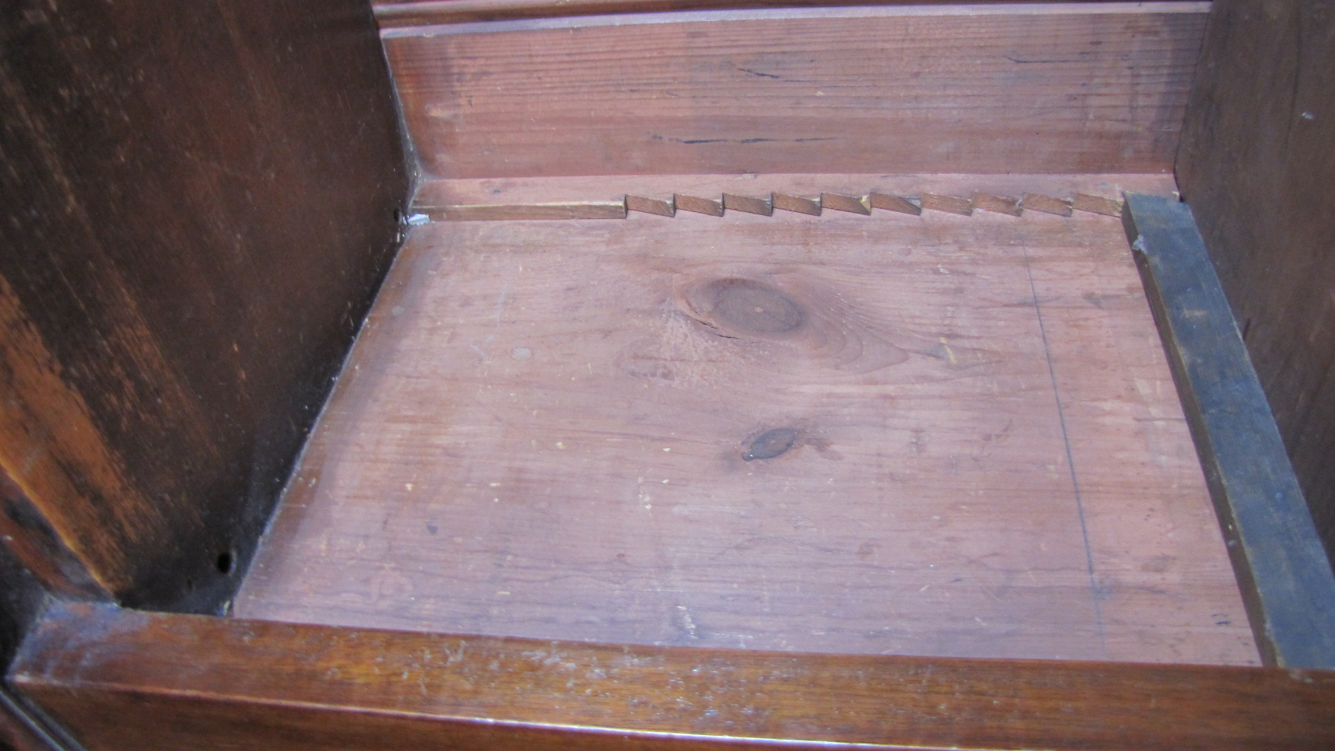 Antique early 19th C. open bookcase on chest - Image 7 of 8