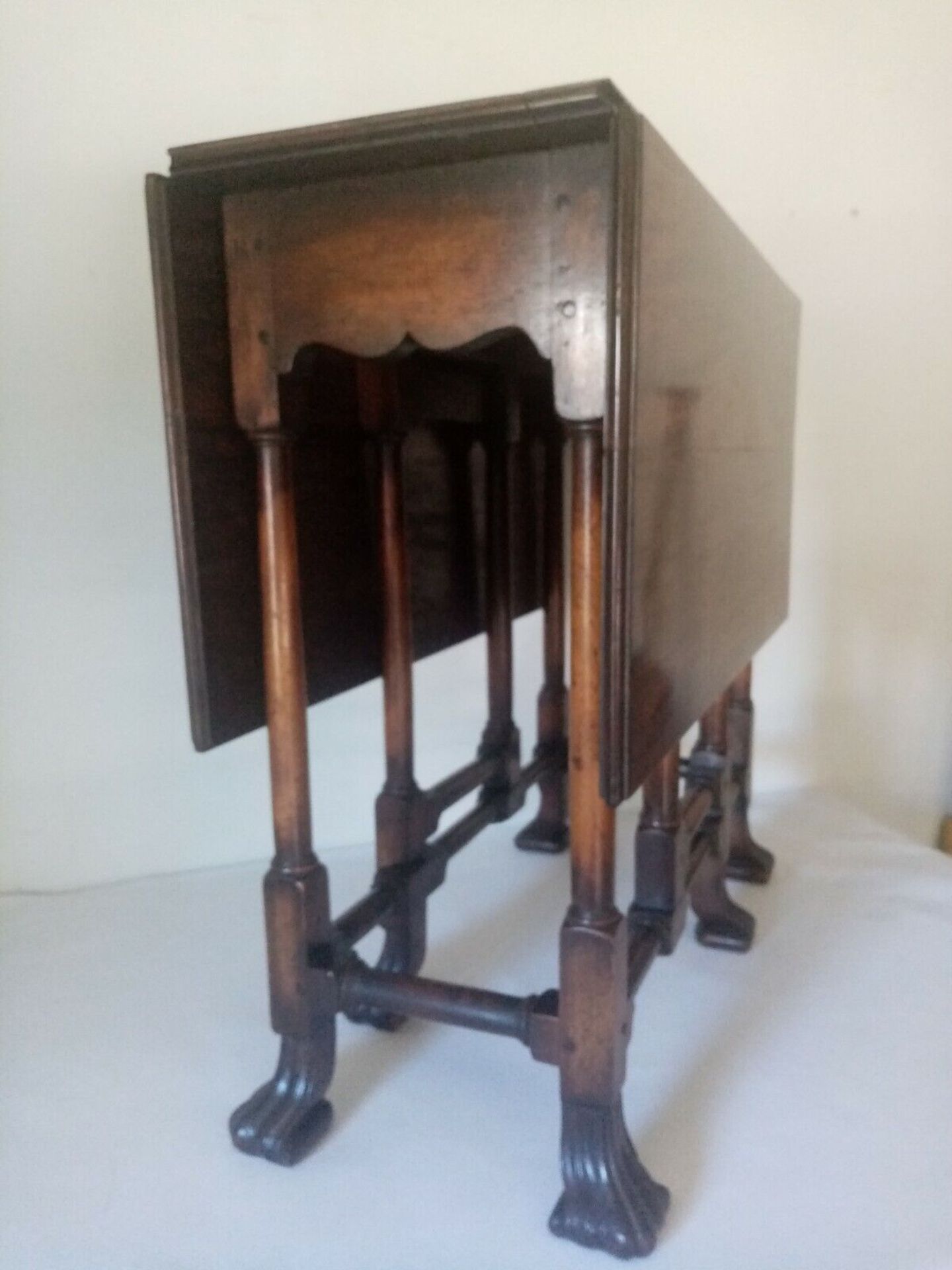 Small George lll Mahogany Spider Leg Gatefold Table With Grabanza Feet. - Image 3 of 4